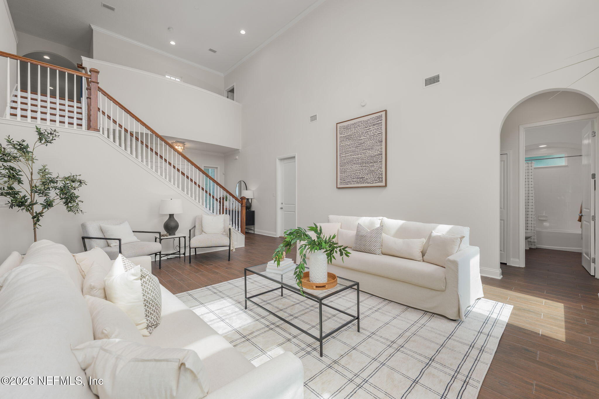 592 OUTLOOK Drive