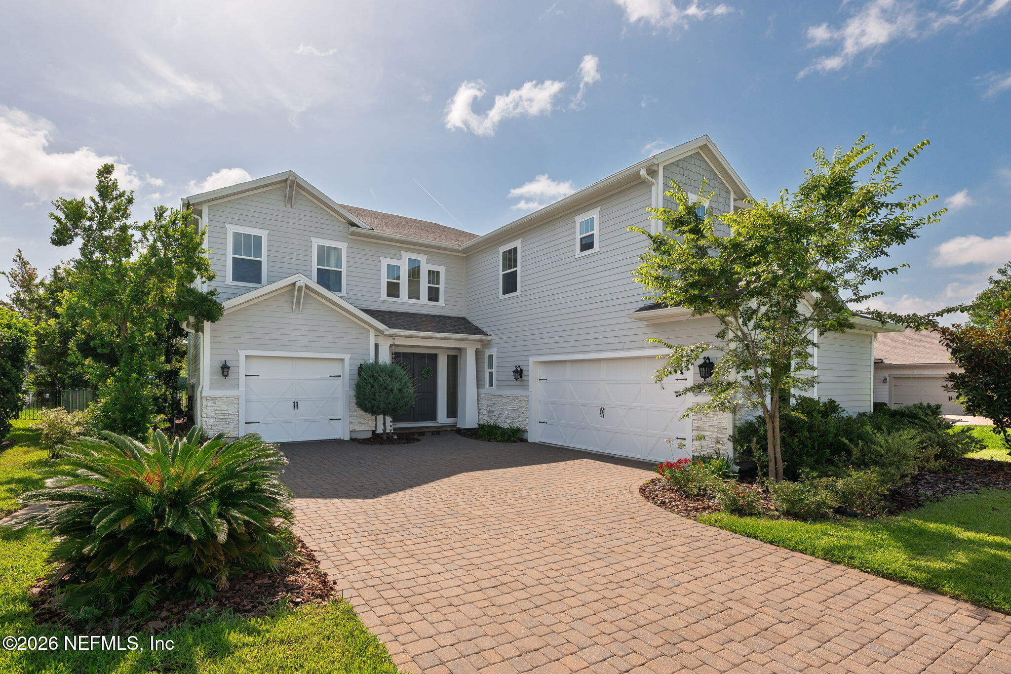 592 OUTLOOK Drive