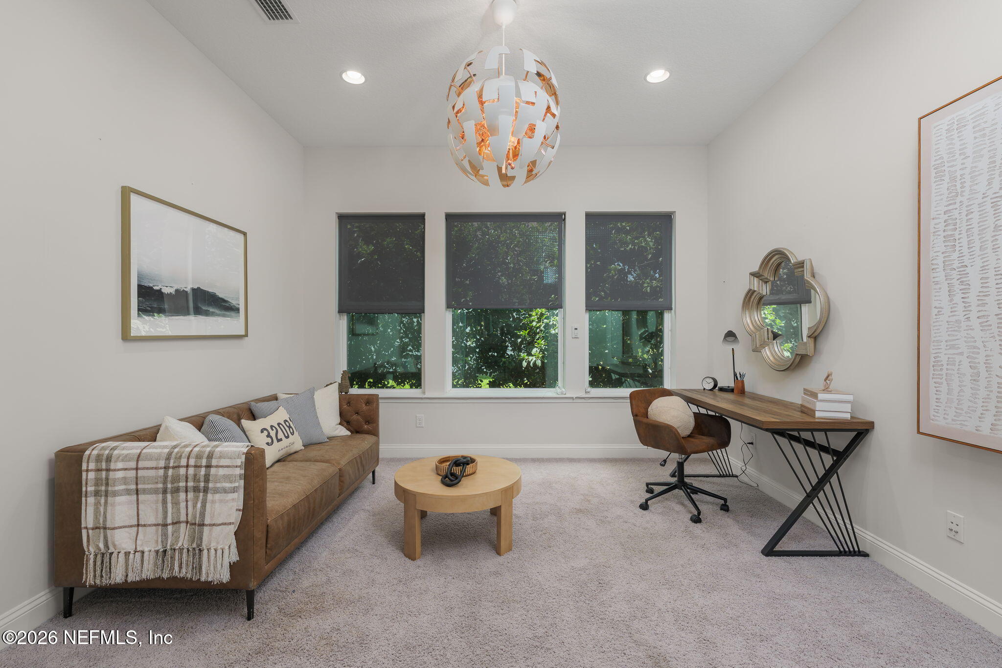 592 OUTLOOK Drive