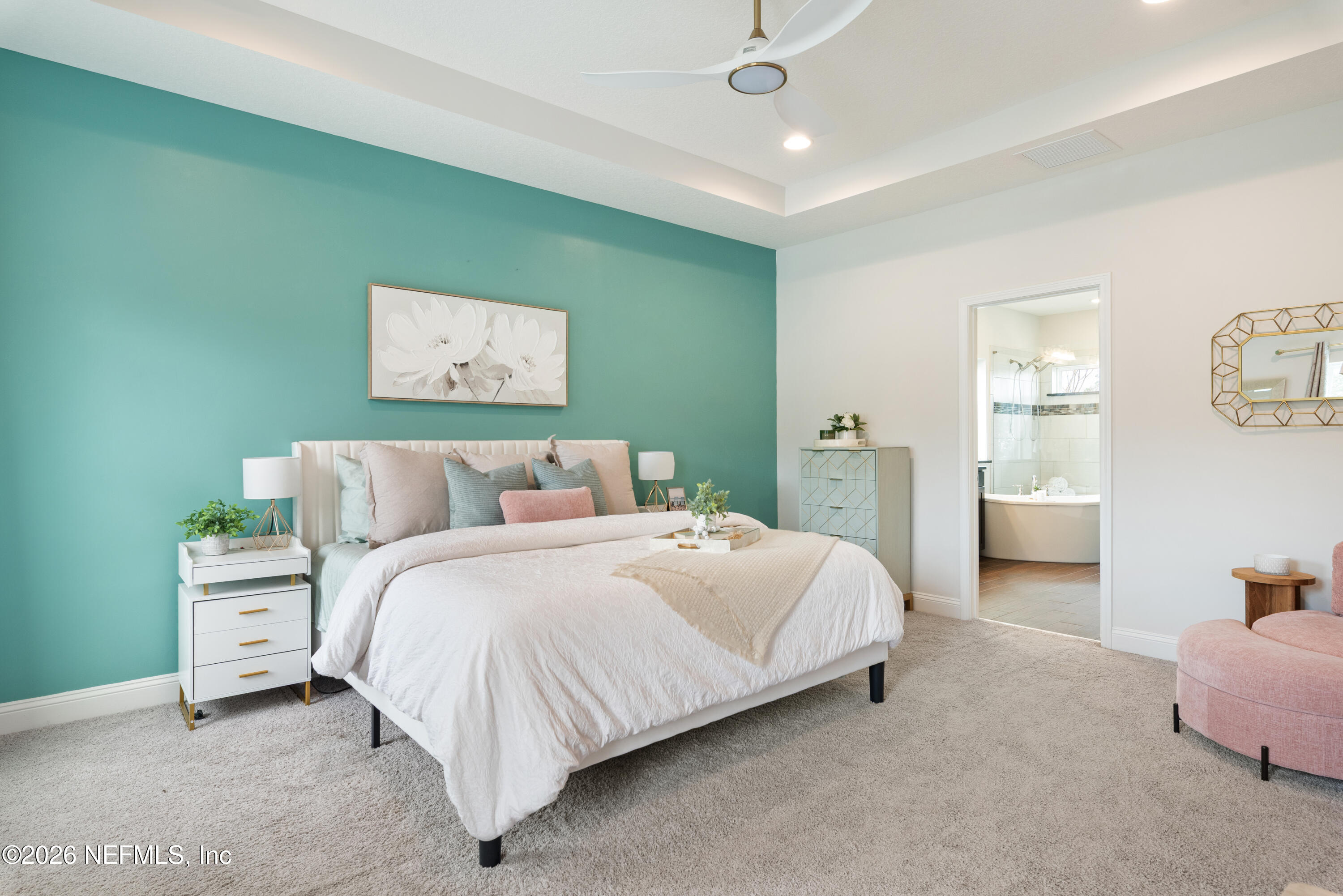 592 OUTLOOK Drive