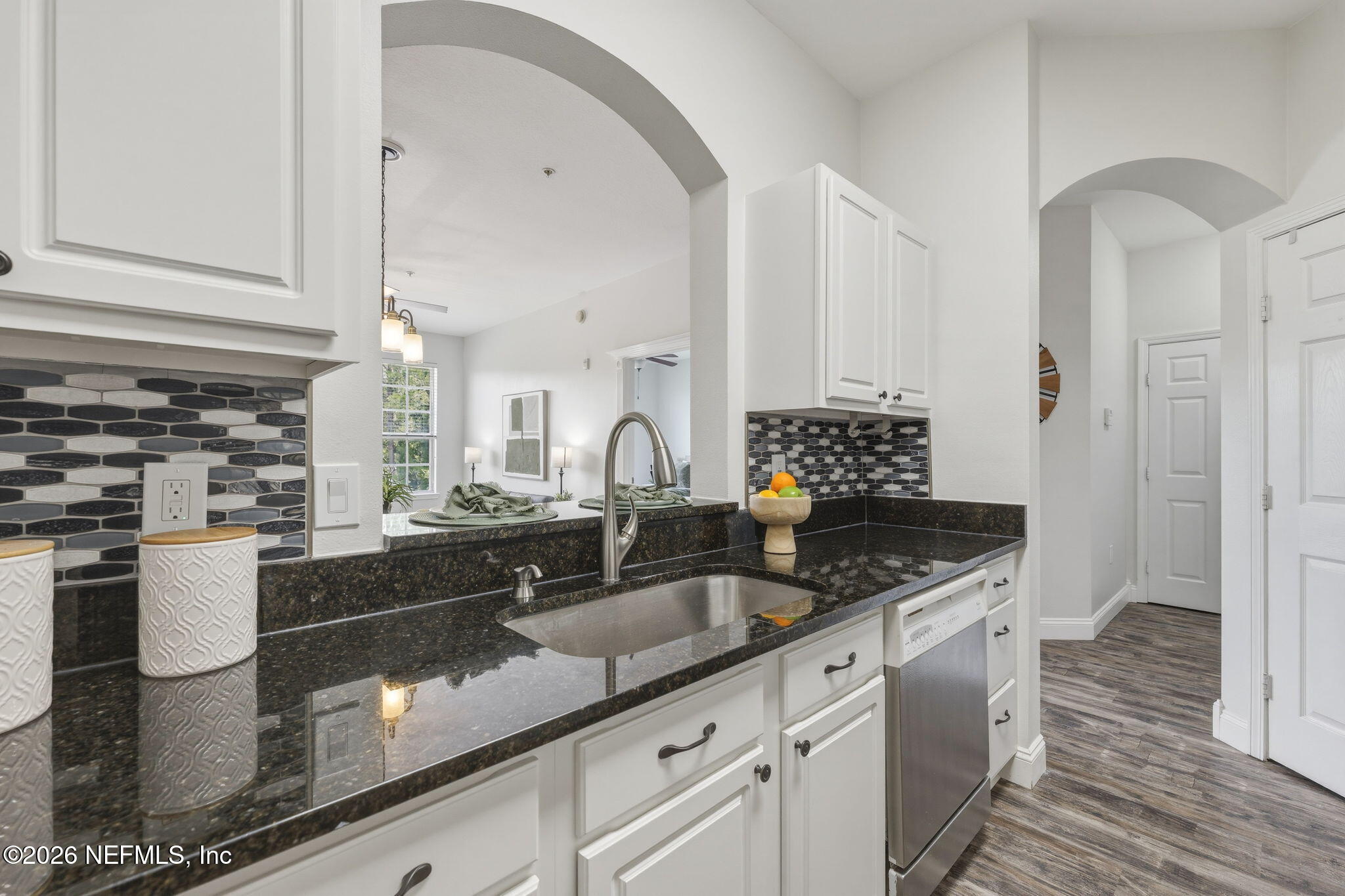 7990 BAYMEADOWS Road 812
