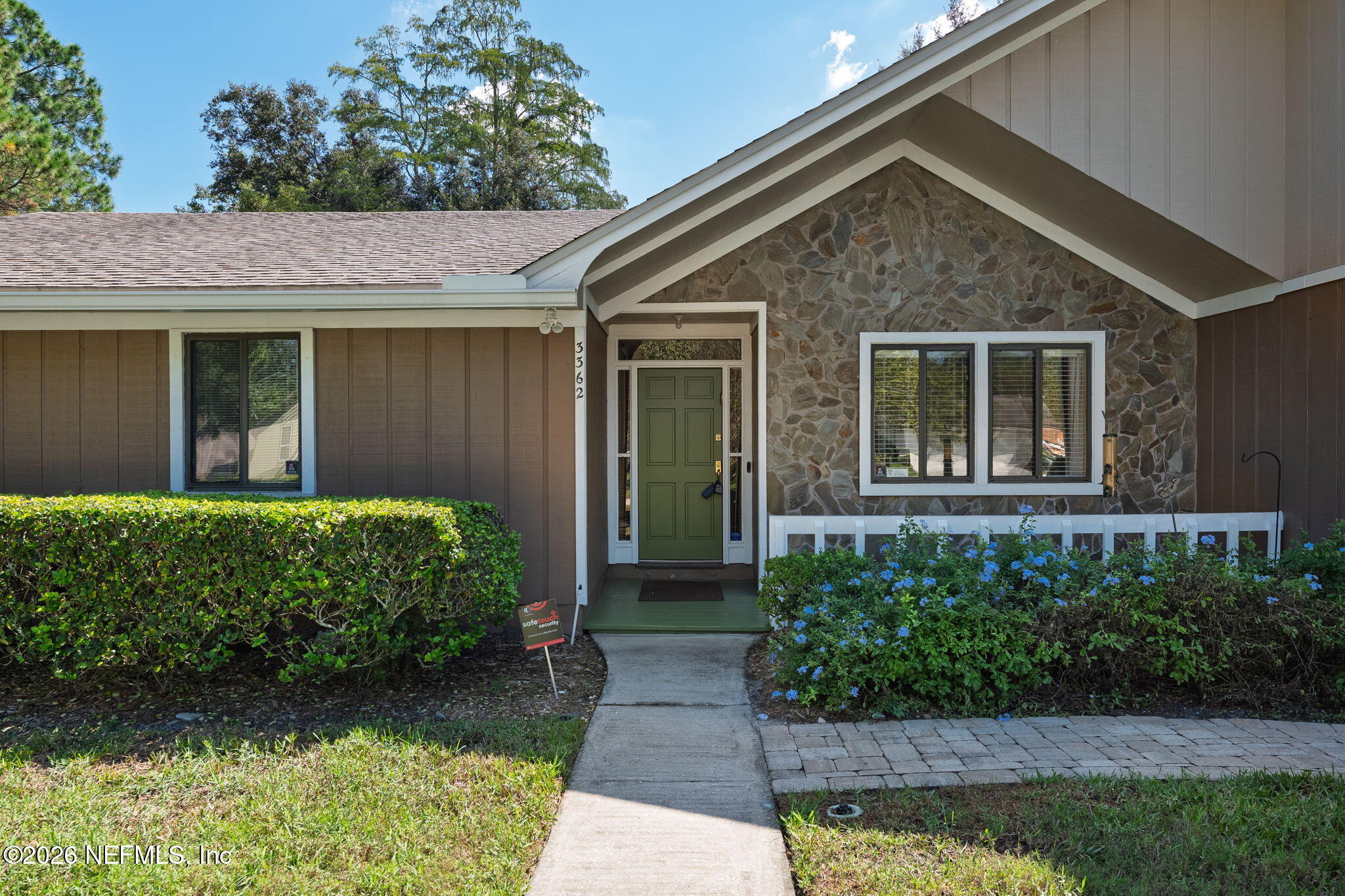 3362 CHRYSLER Drive