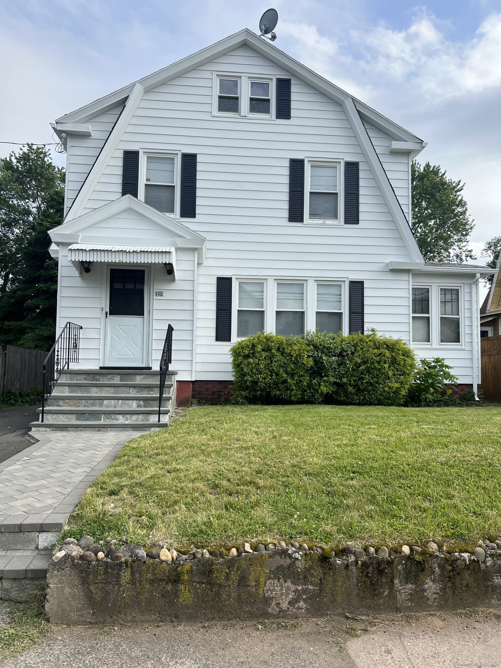 102 Woodin Street