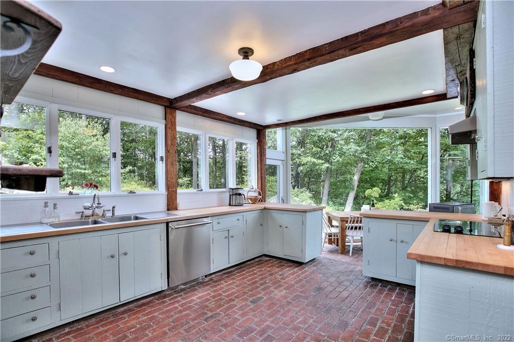 14 Spruce Hill Road