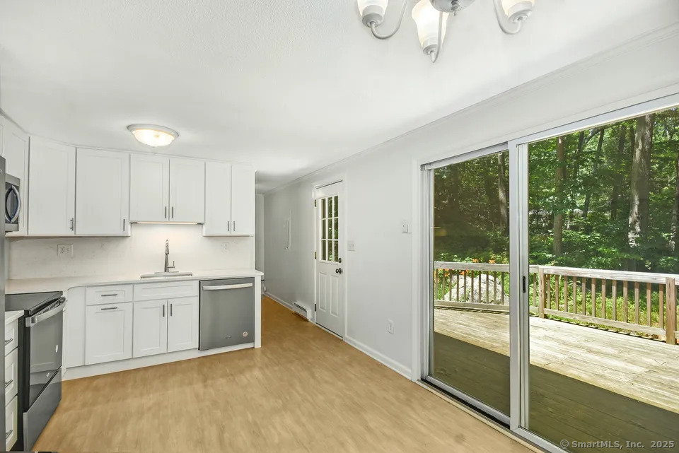 515 Newtown Turnpike