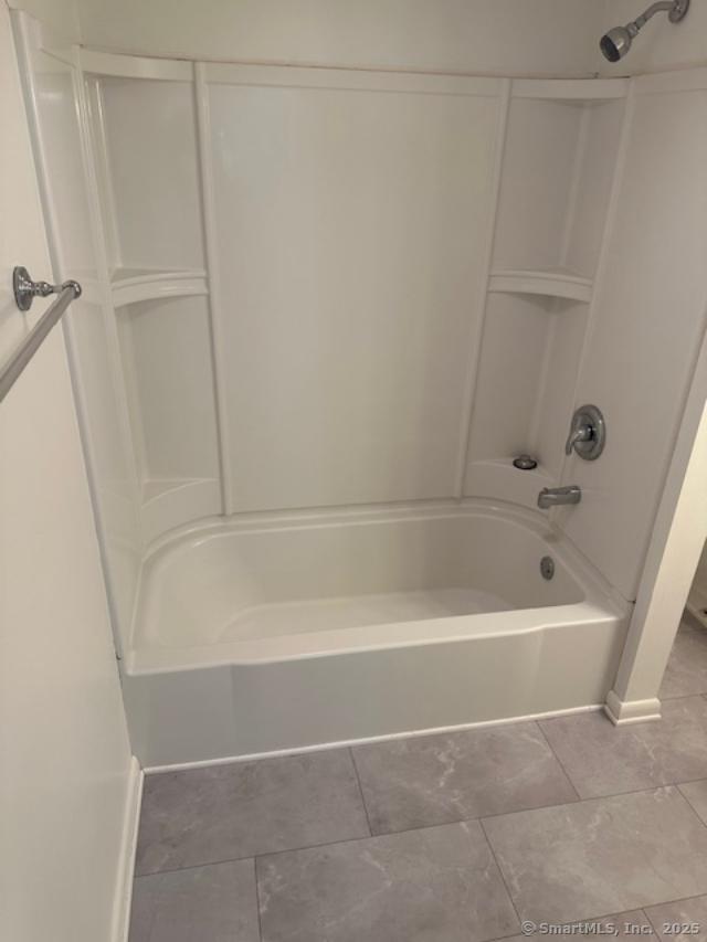 515 Newtown Turnpike