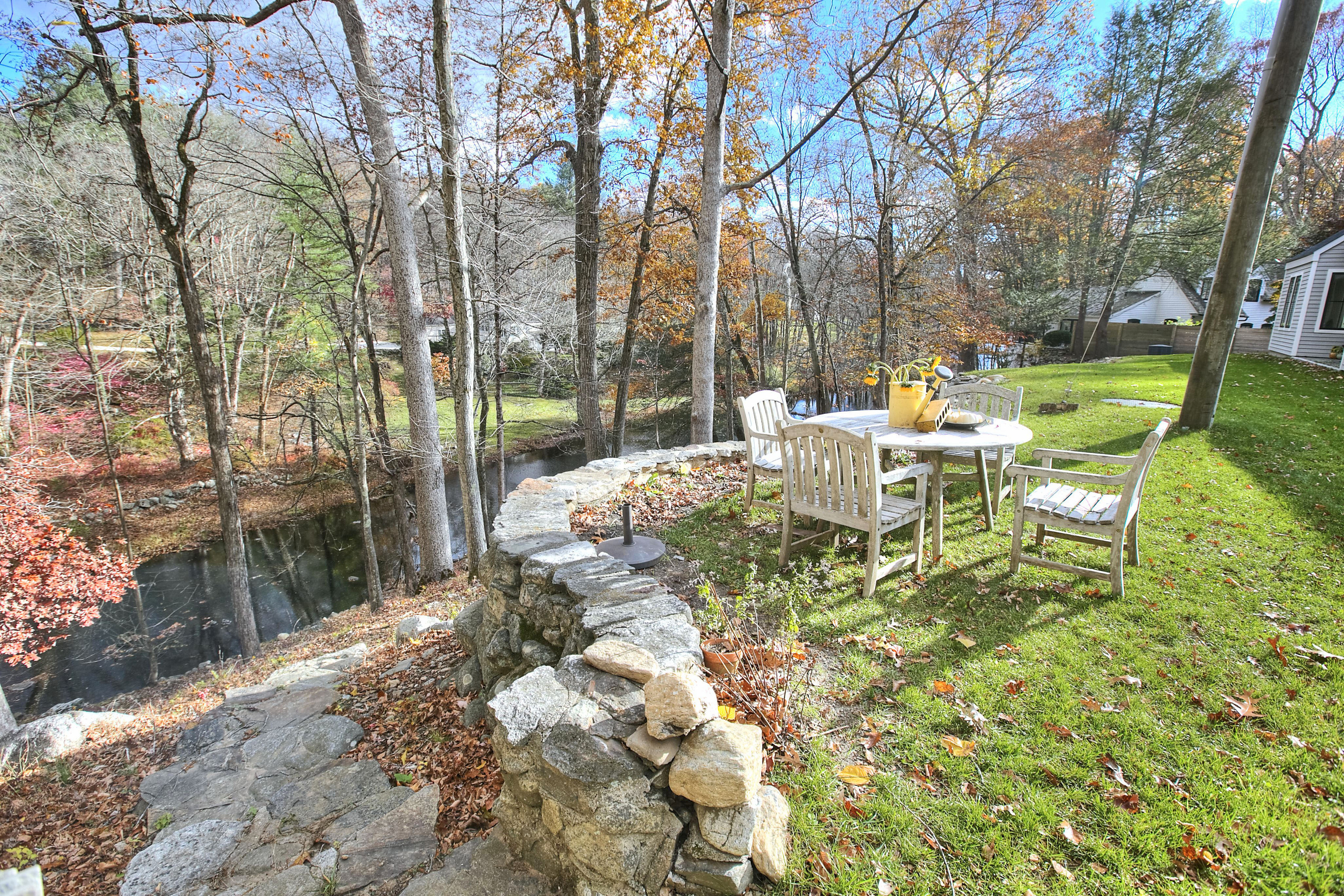 24 Nordholm Drive 24