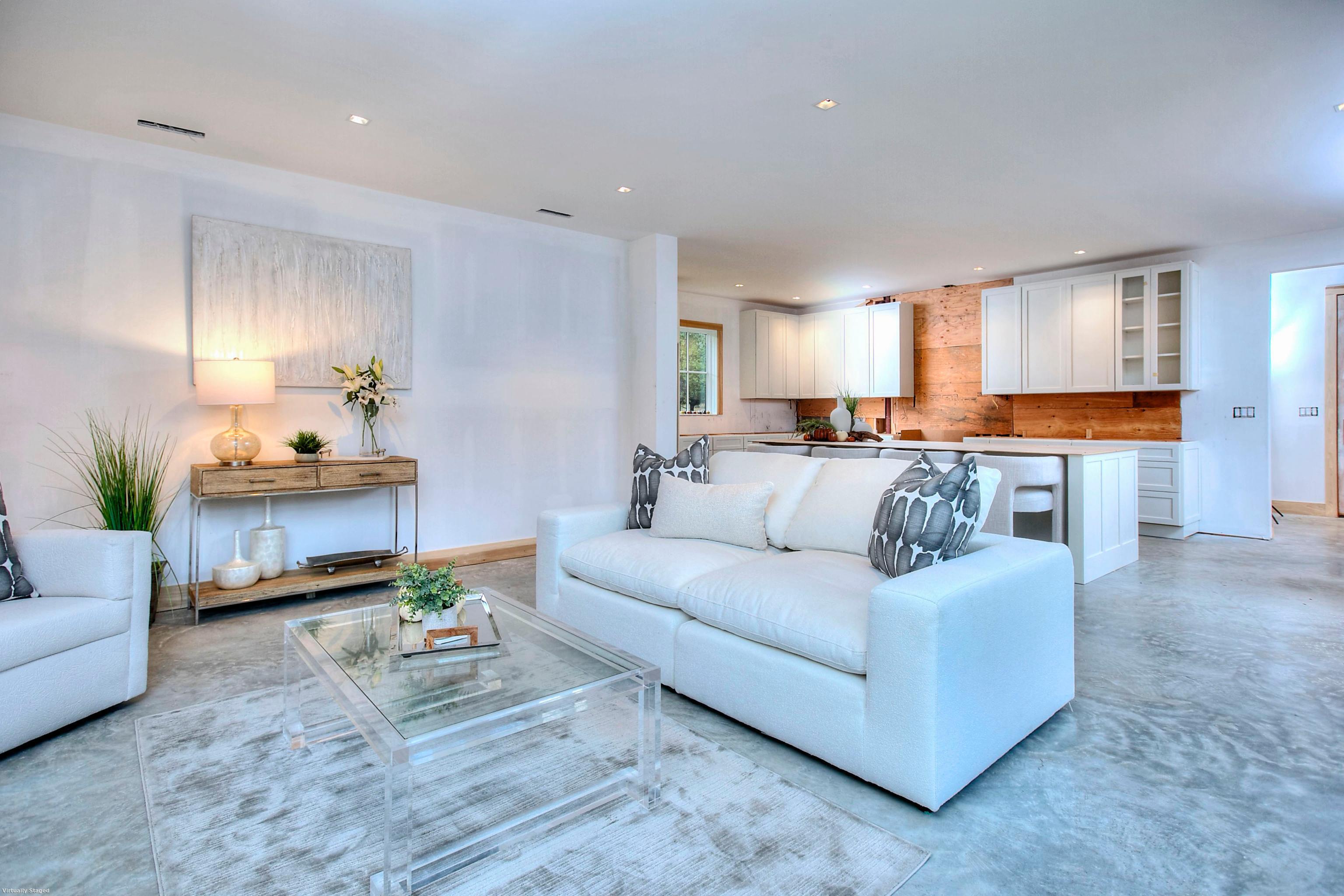 24 Nordholm Drive 24