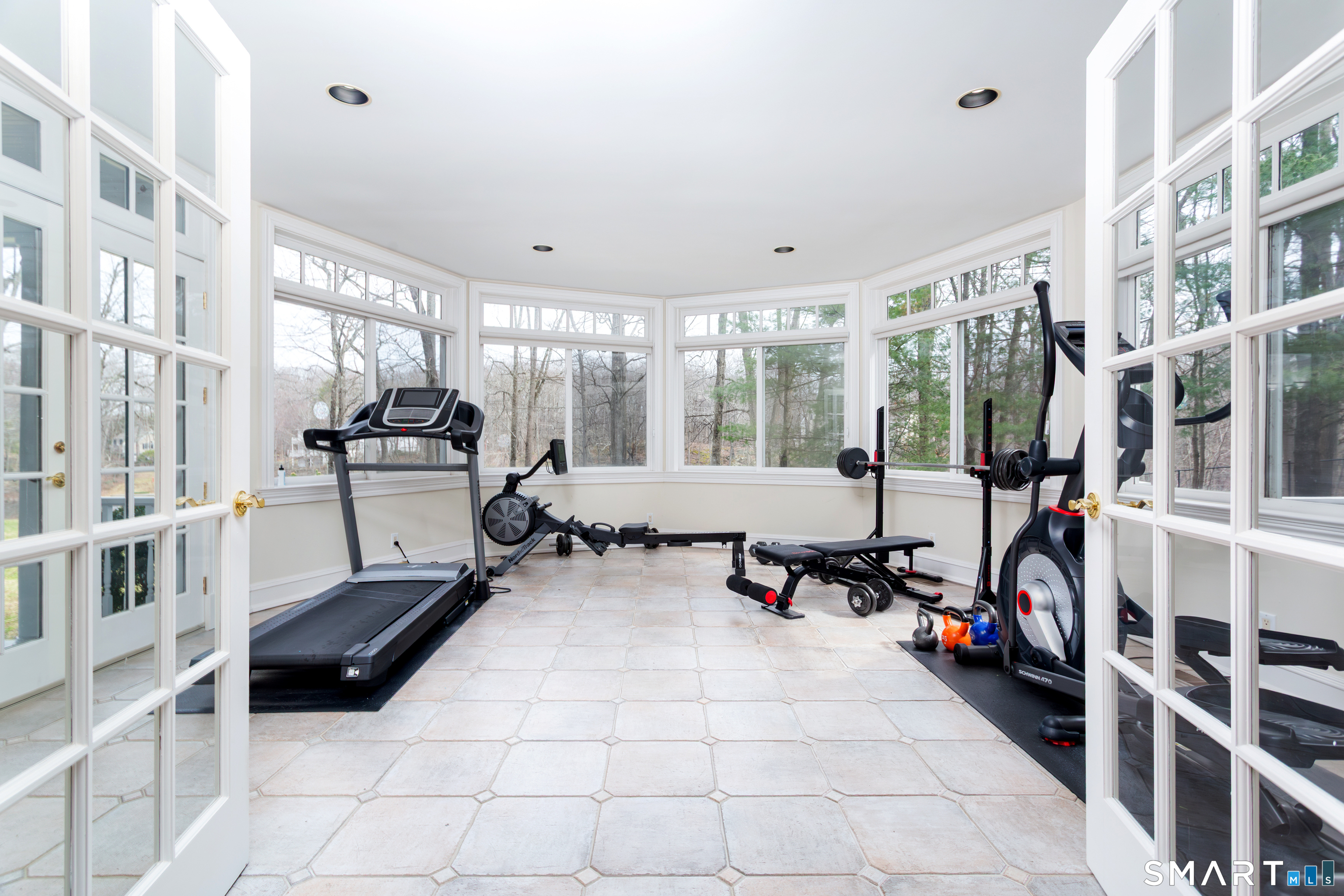 41 Singing Oaks Drive