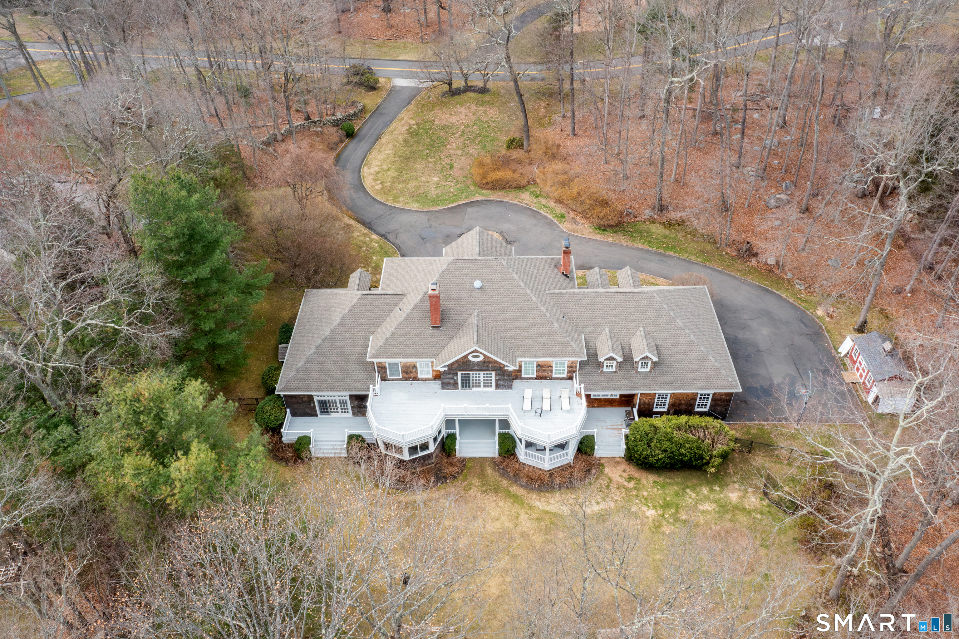 41 Singing Oaks Drive