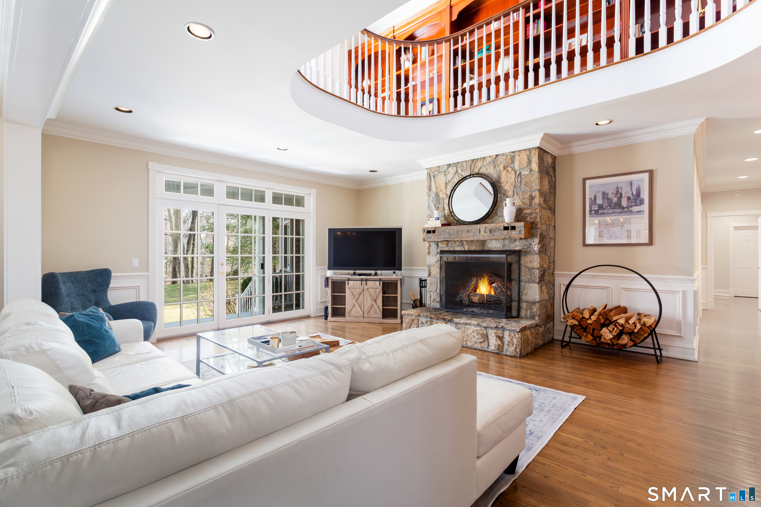 41 Singing Oaks Drive