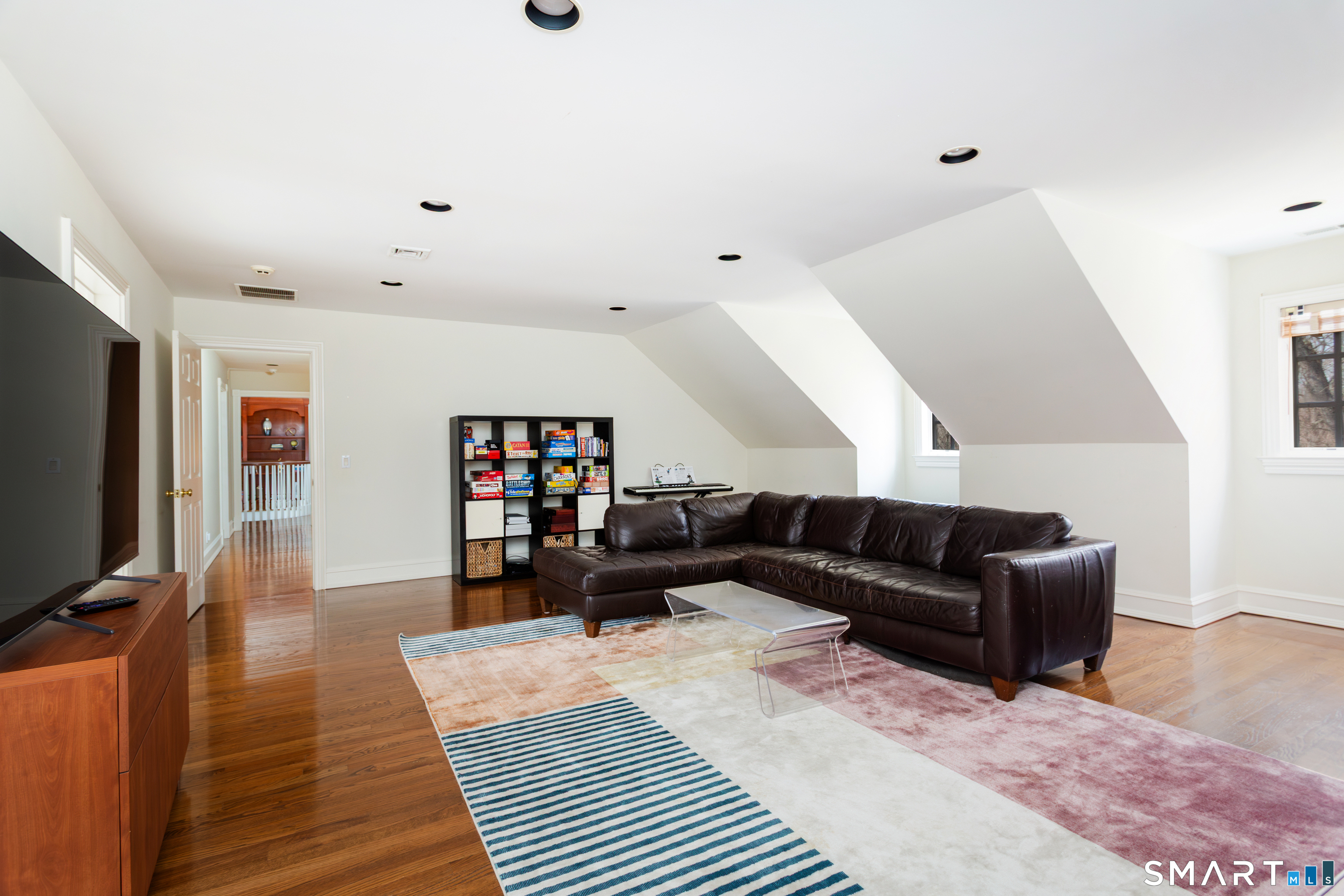 41 Singing Oaks Drive