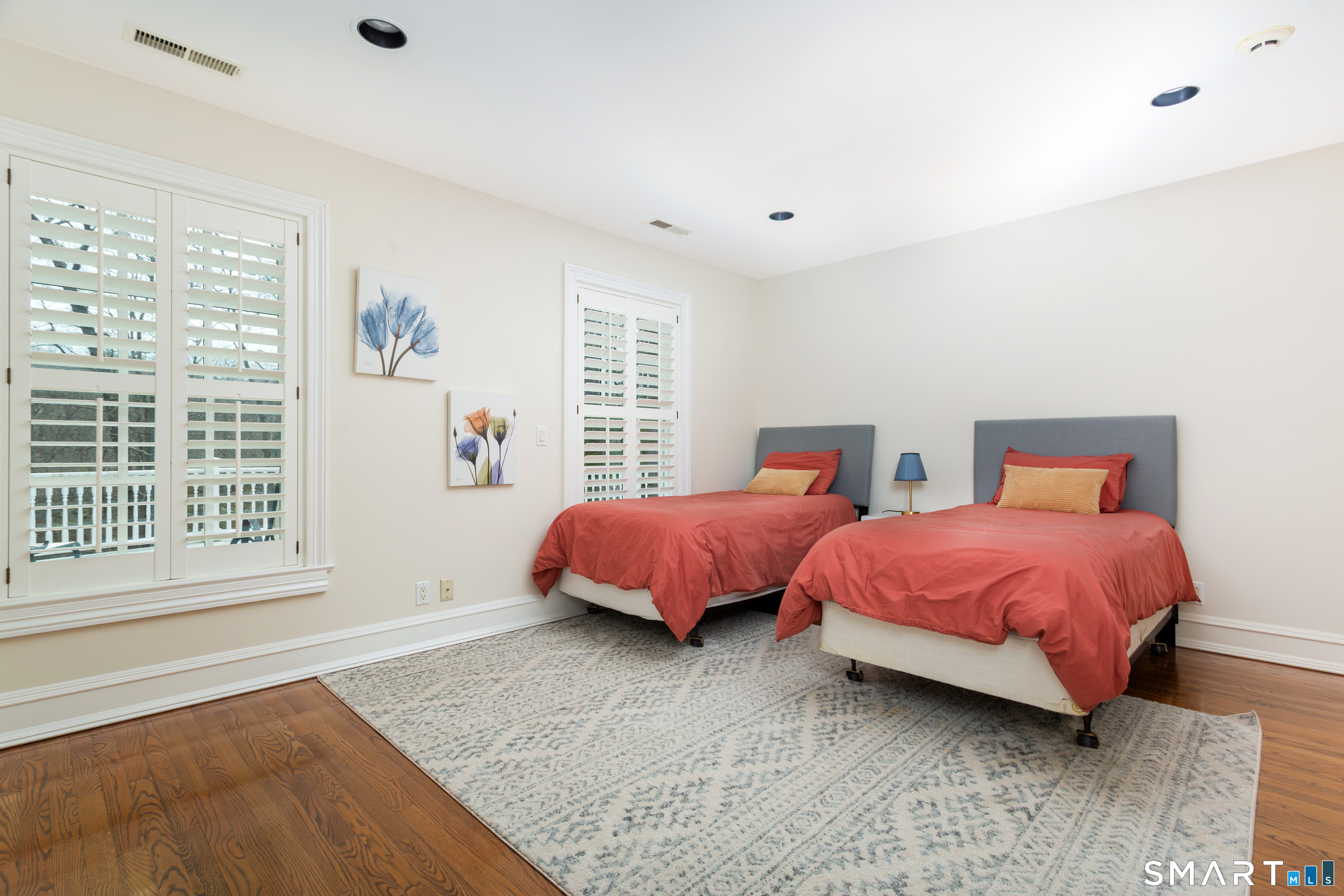 41 Singing Oaks Drive