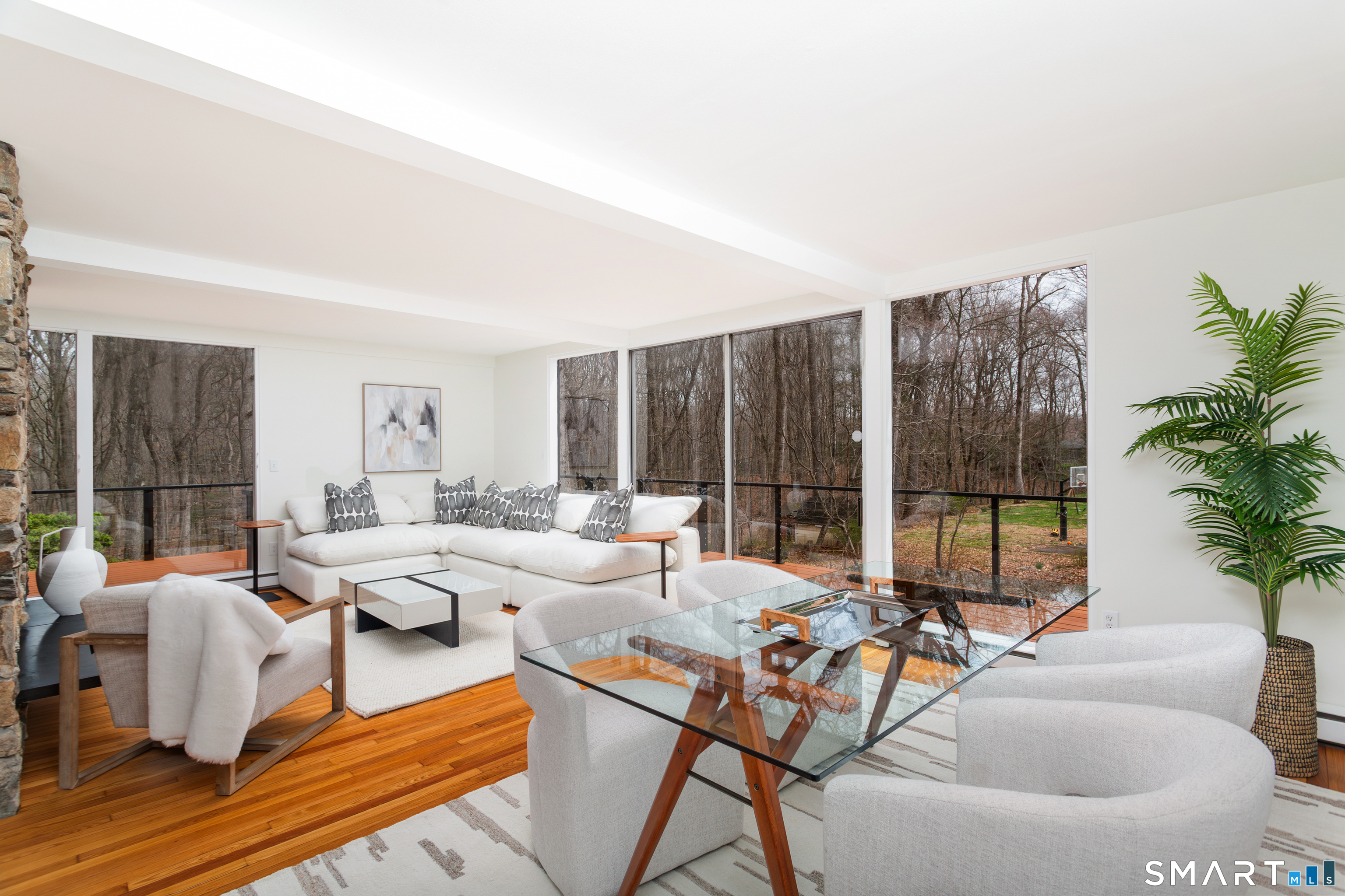 27 Hackberry Hill Road