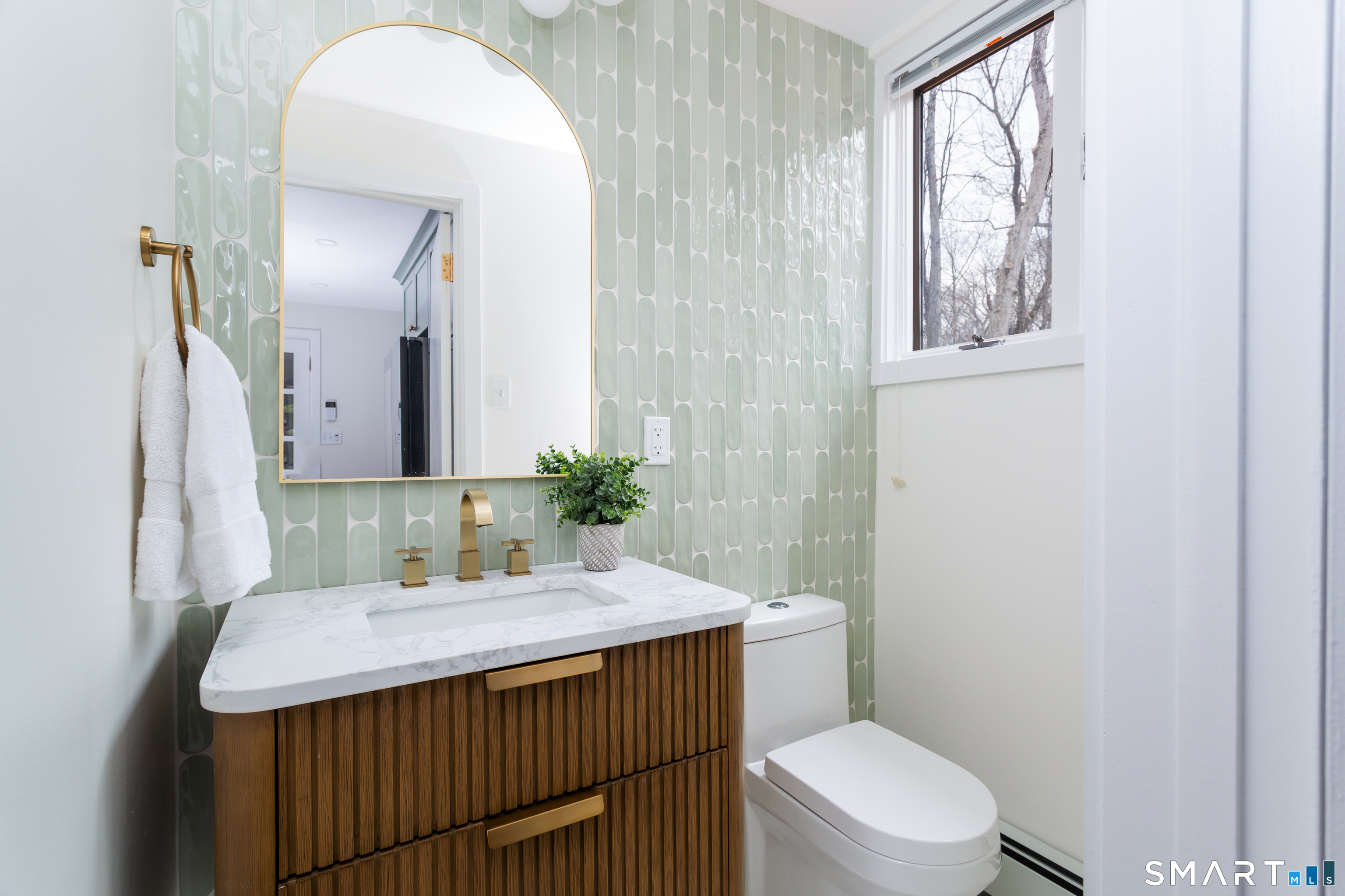 27 Hackberry Hill Road