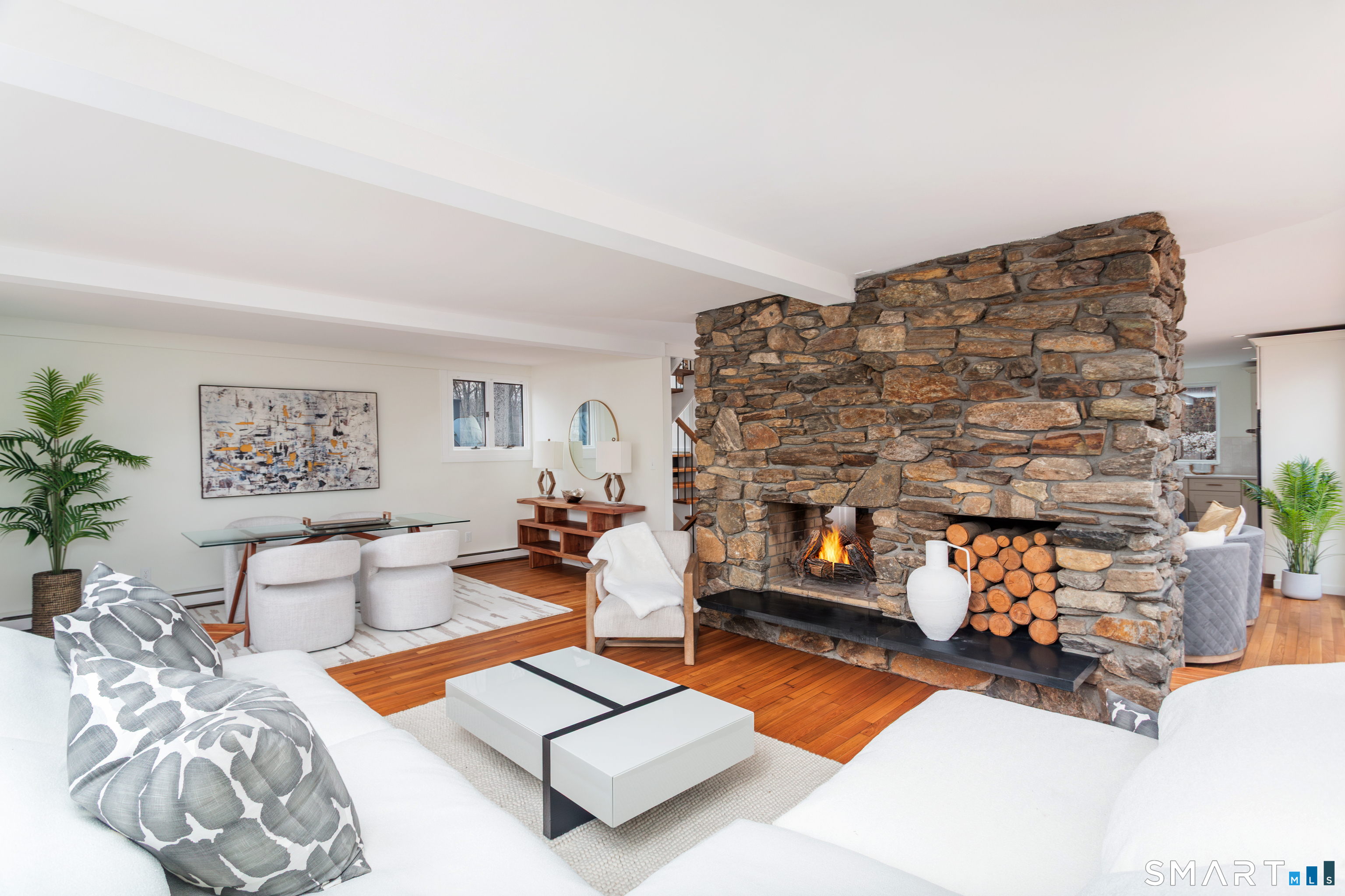 27 Hackberry Hill Road