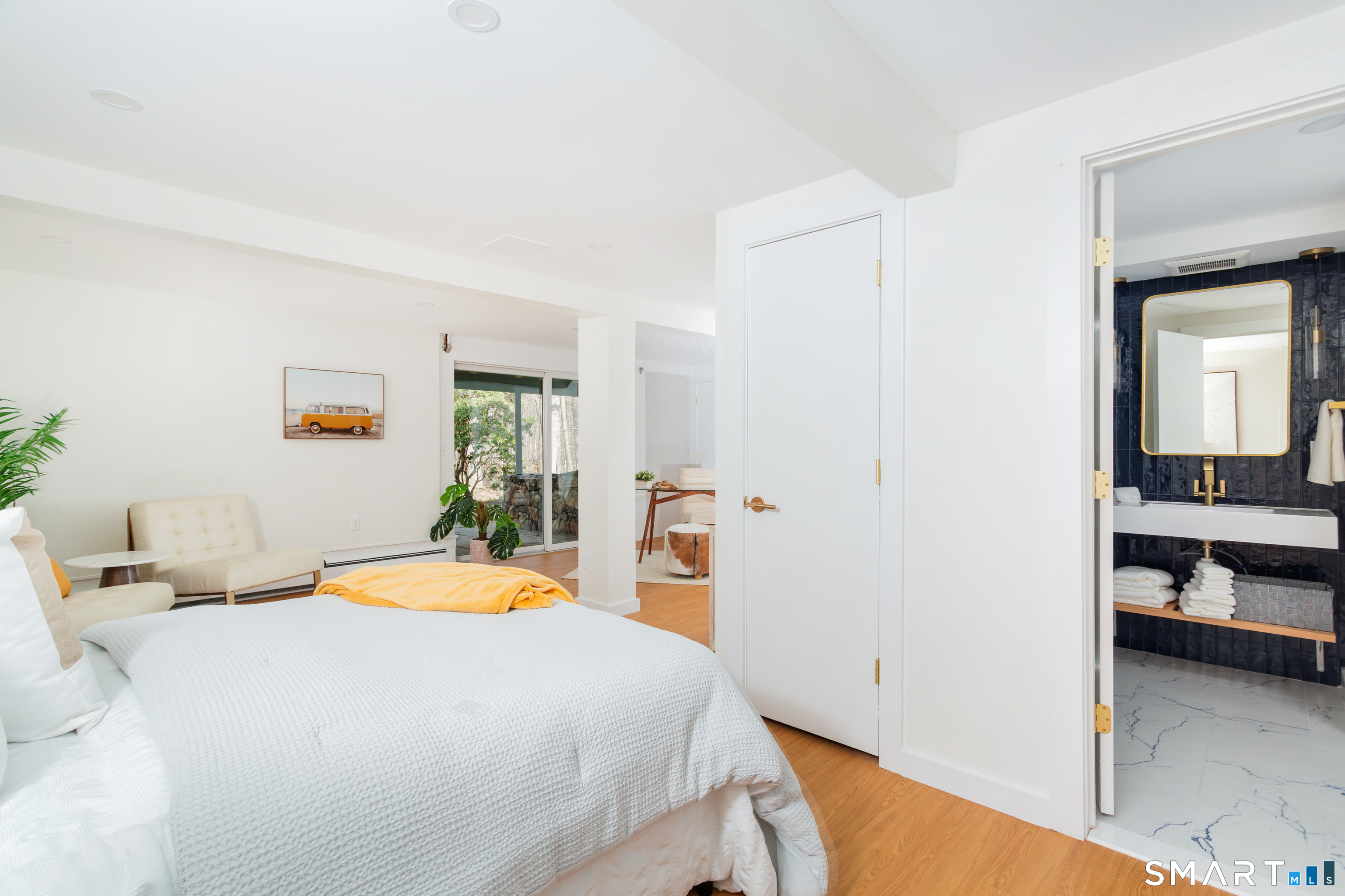 27 Hackberry Hill Road