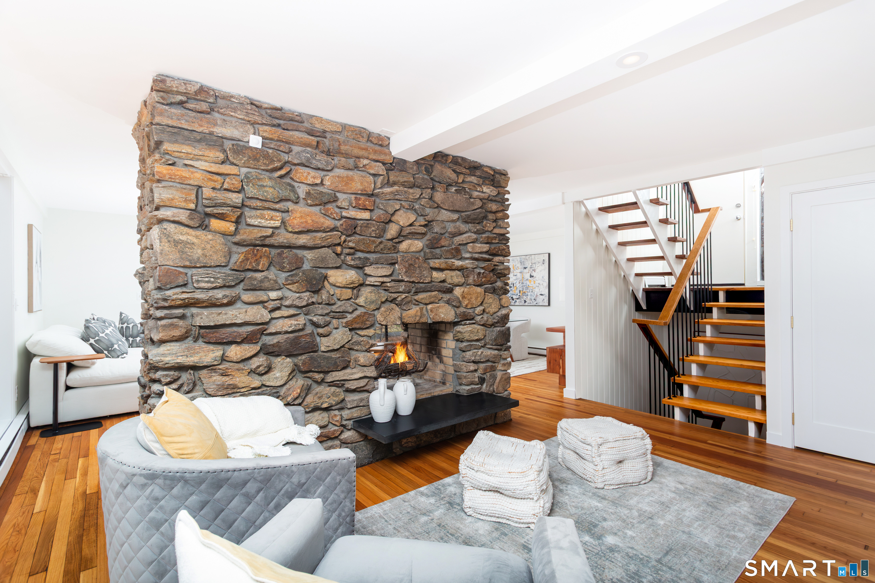 27 Hackberry Hill Road