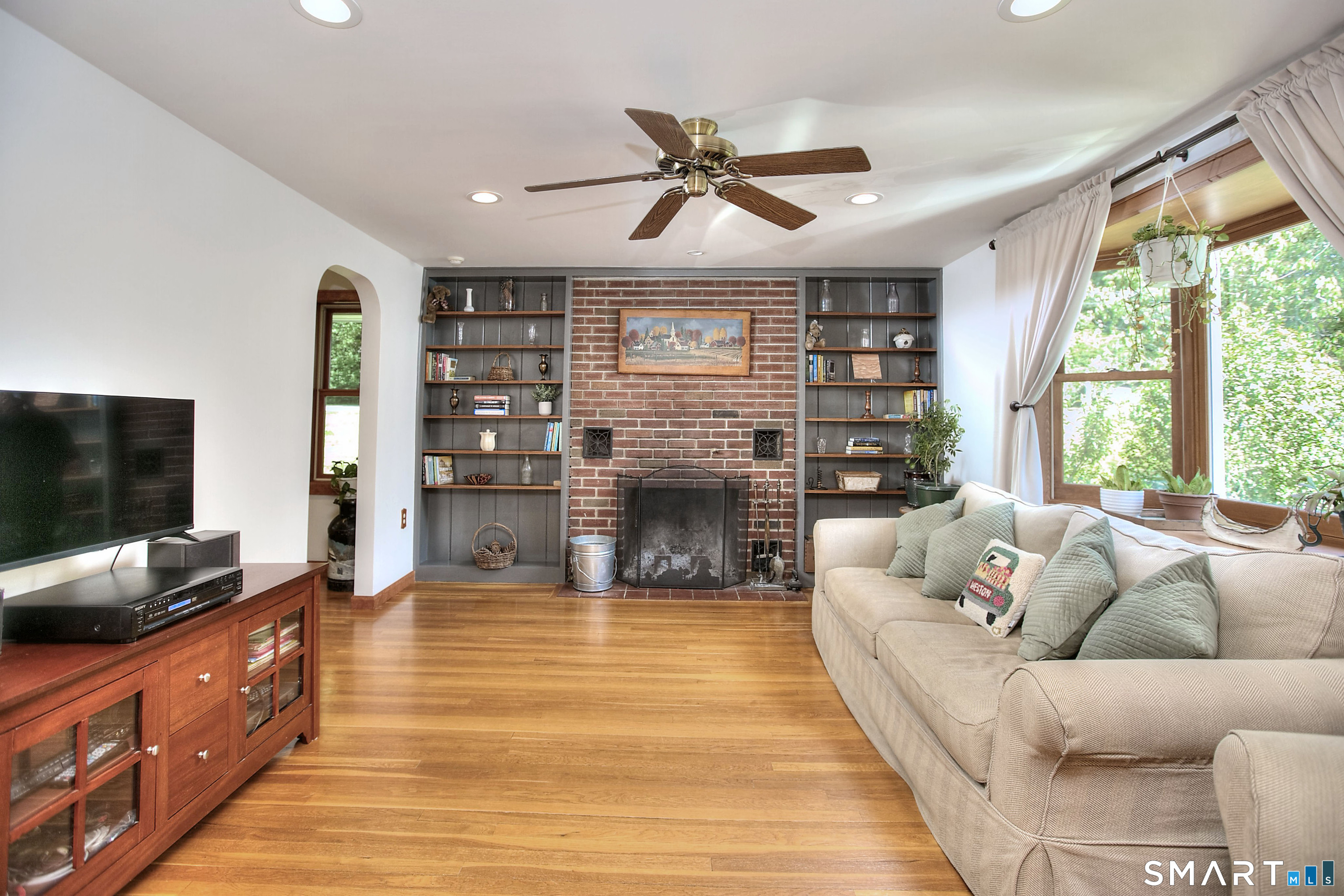 25 Sunset Drive