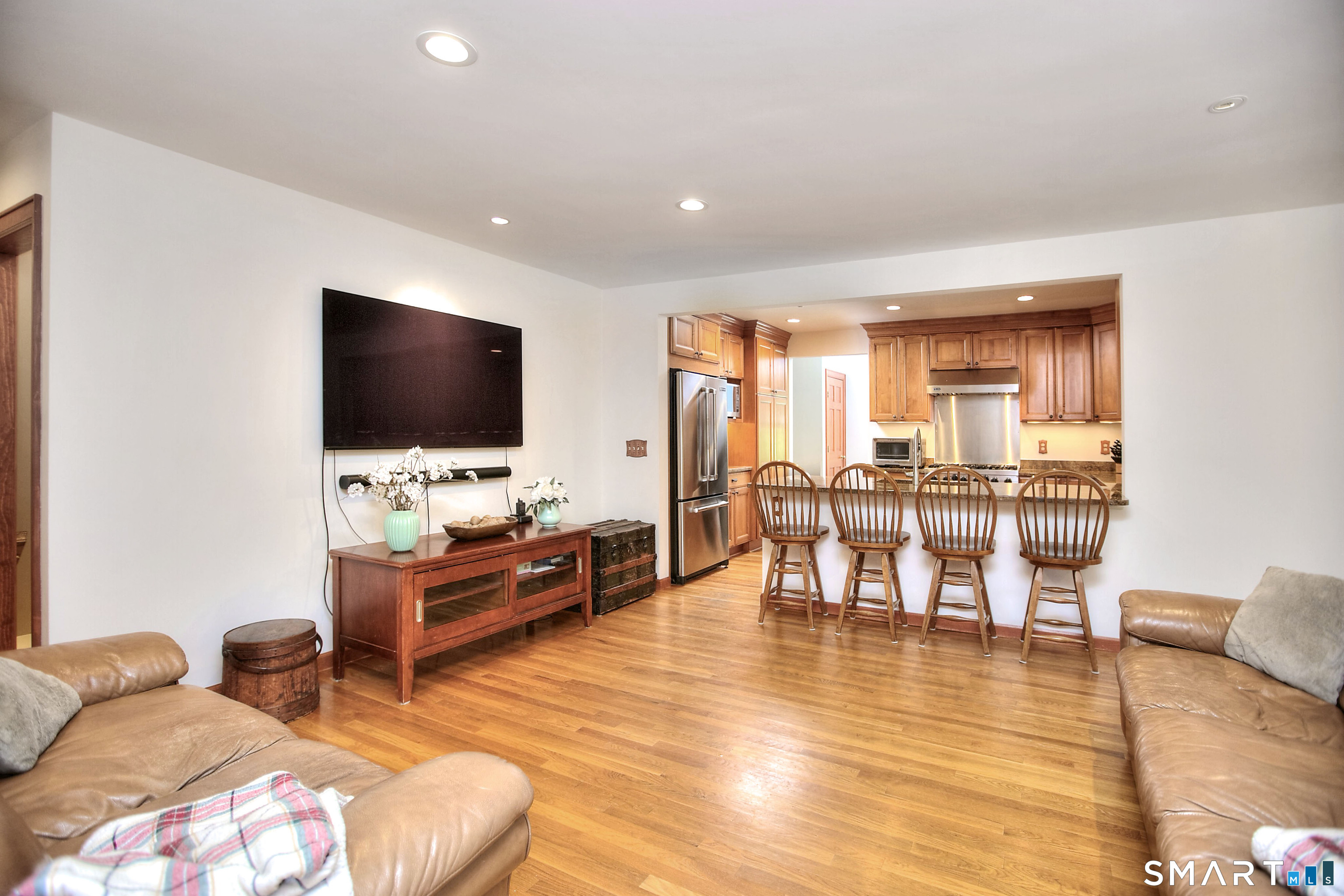 25 Sunset Drive