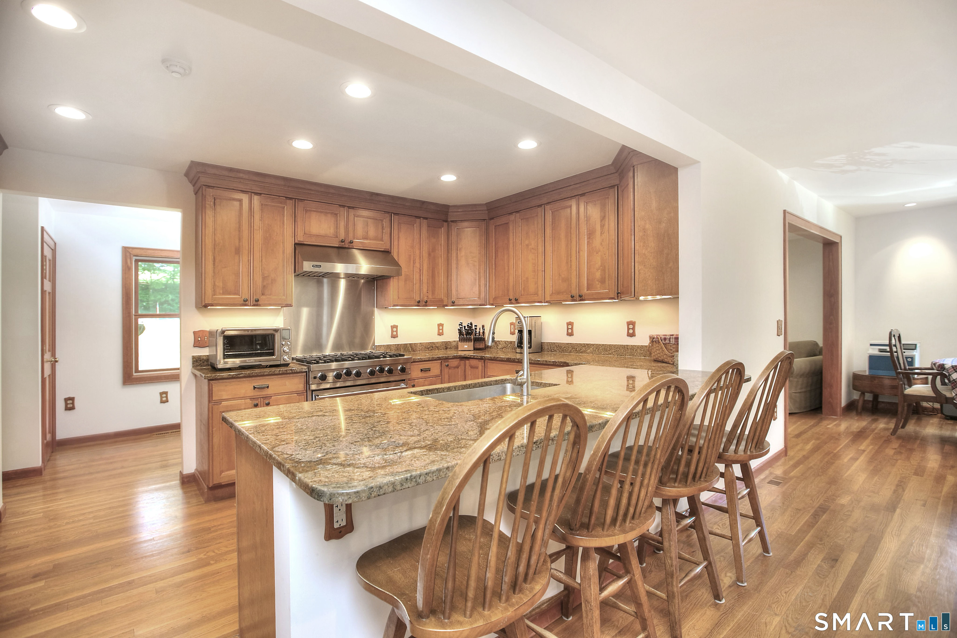 25 Sunset Drive