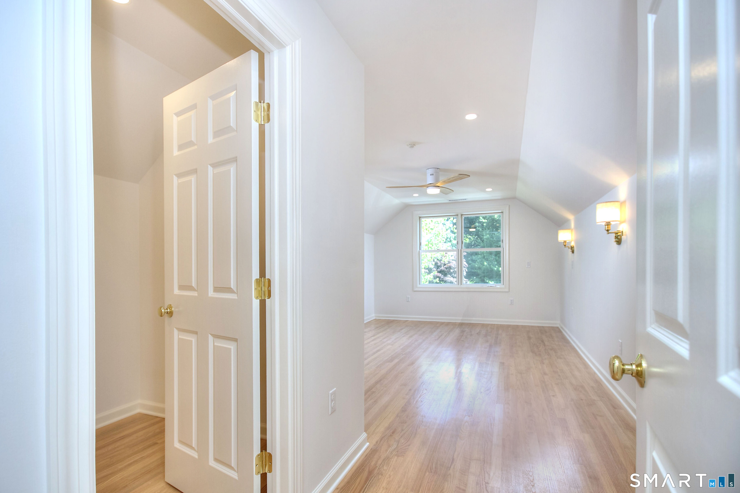 25 Sunset Drive