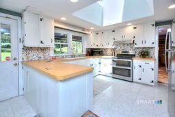 48 Mountain Road