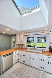 48 Mountain Road