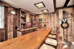 48 Mountain Road