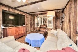 48 Mountain Road