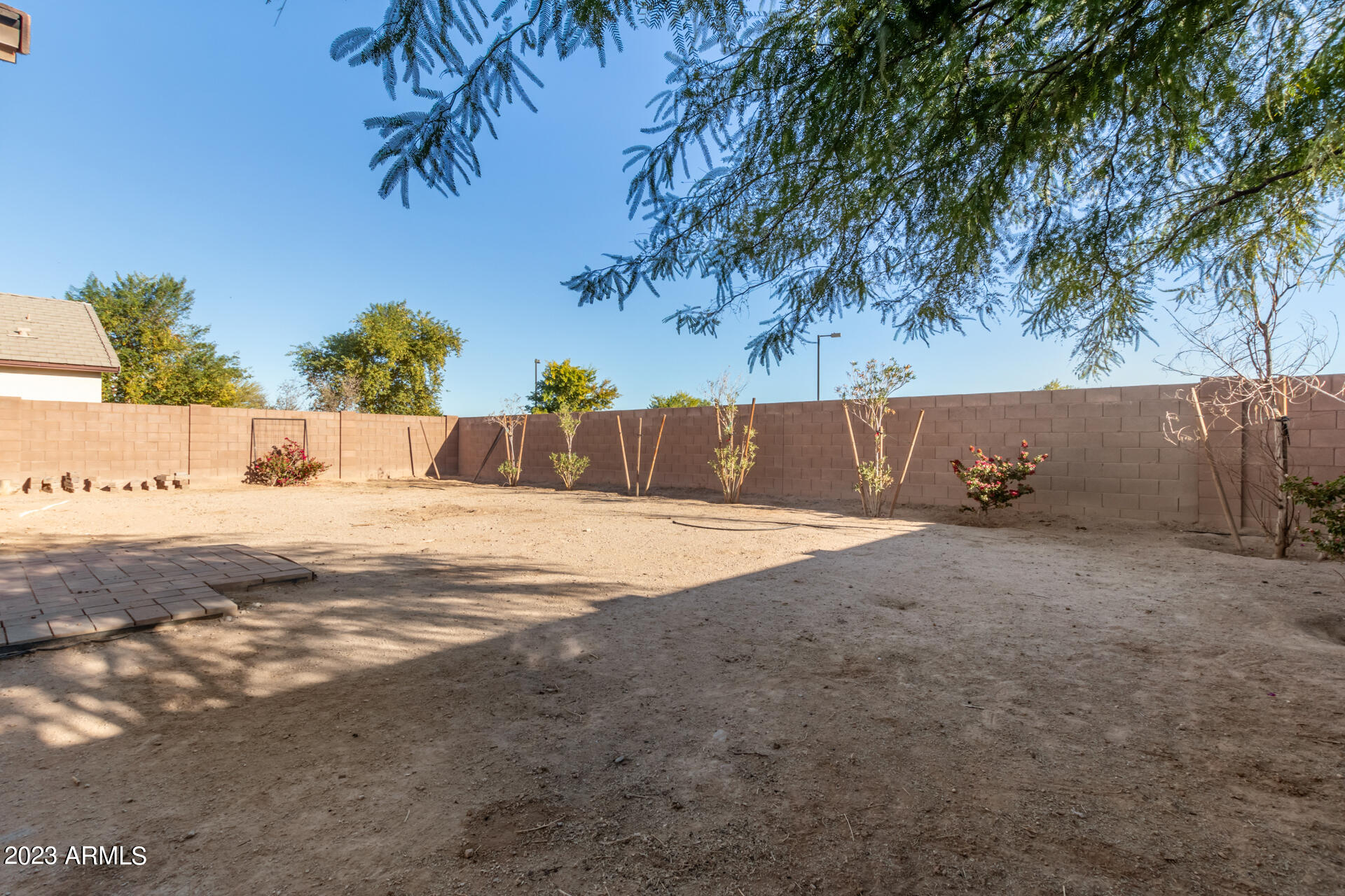 25413 W HEATHERMOOR Drive