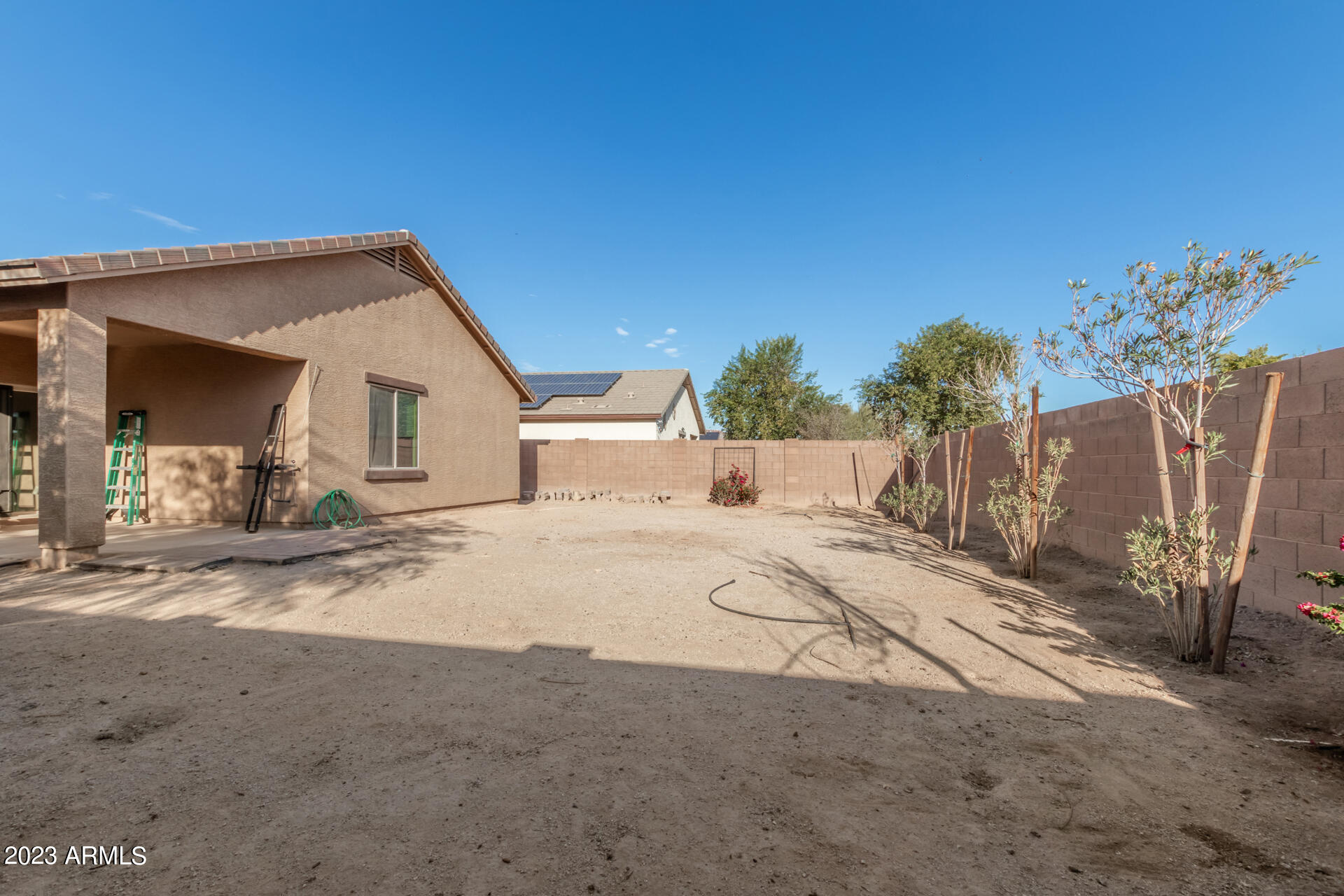 25413 W HEATHERMOOR Drive