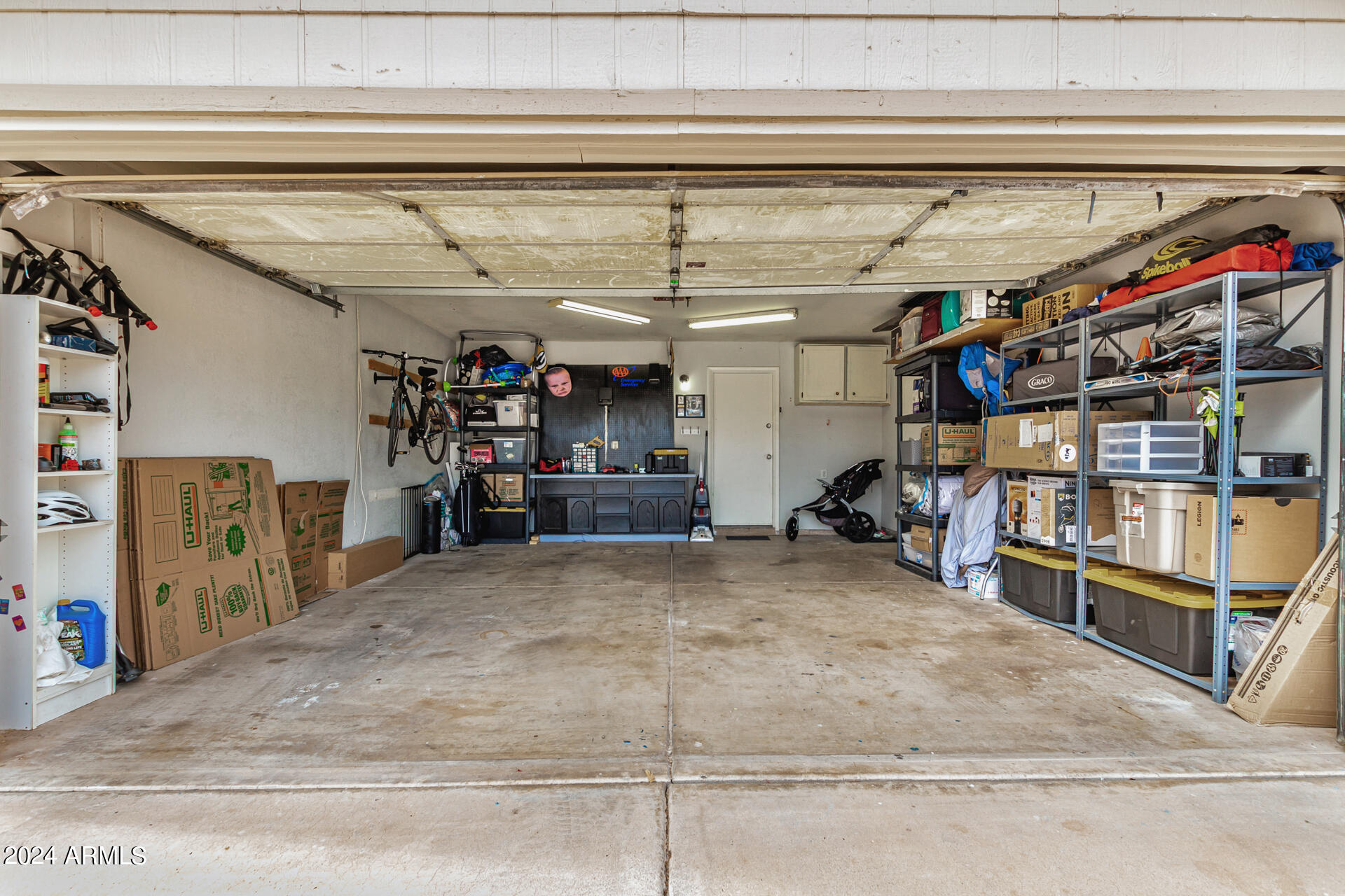 820 W HONONEGH Drive