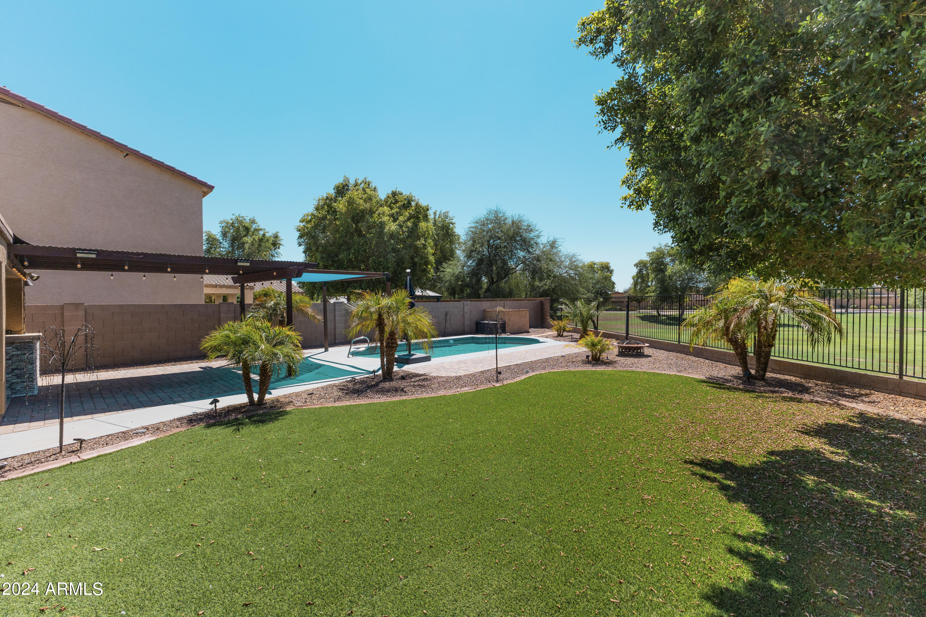 368 S 172ND Drive