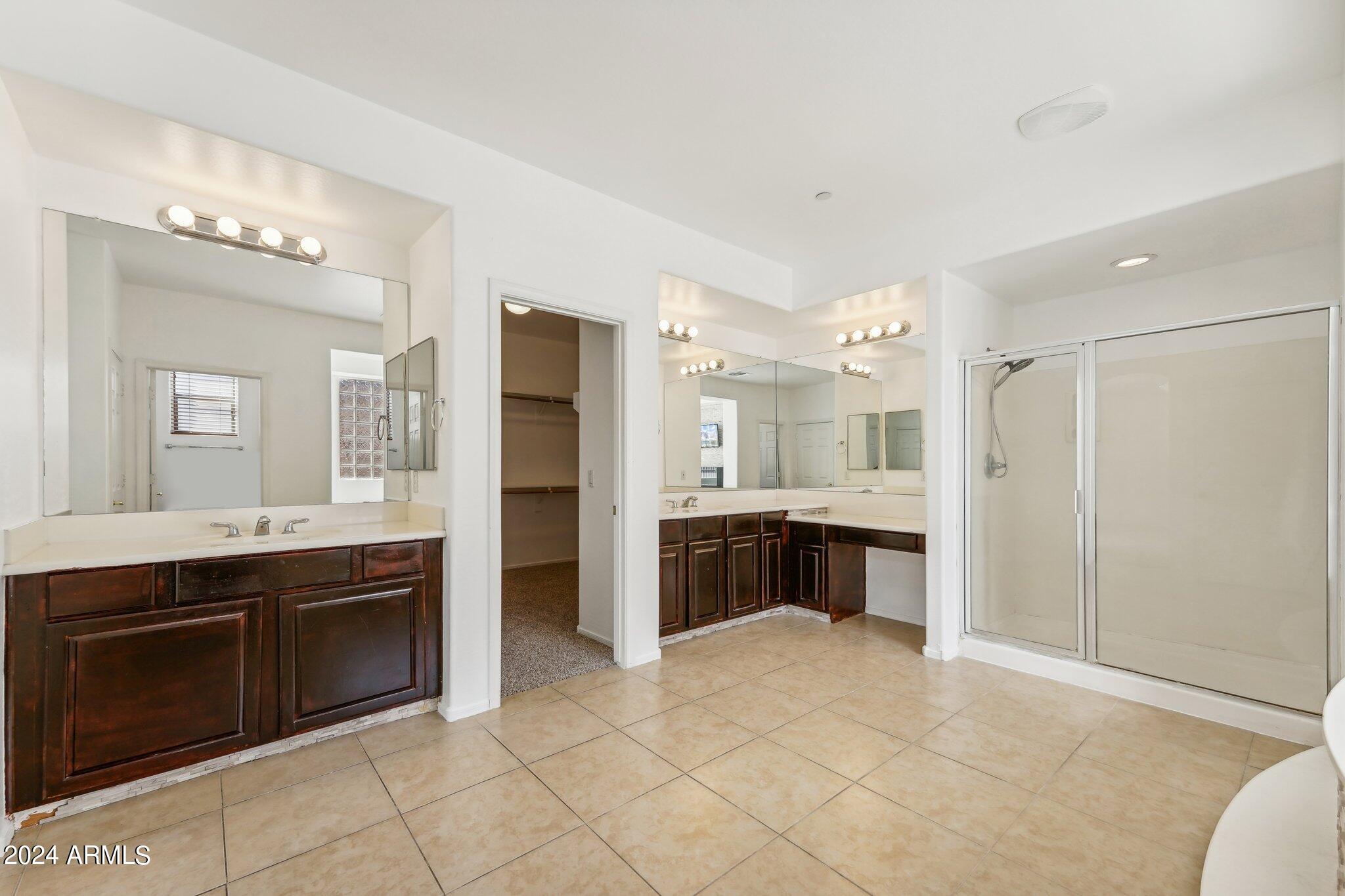 5213 W PEDRO Lane