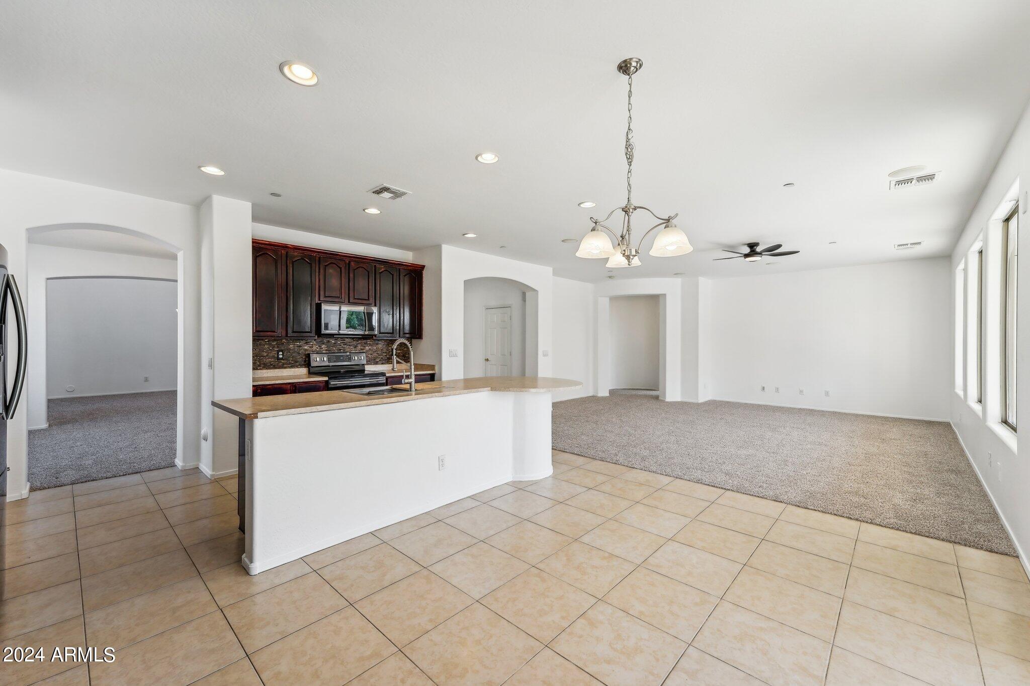 5213 W PEDRO Lane