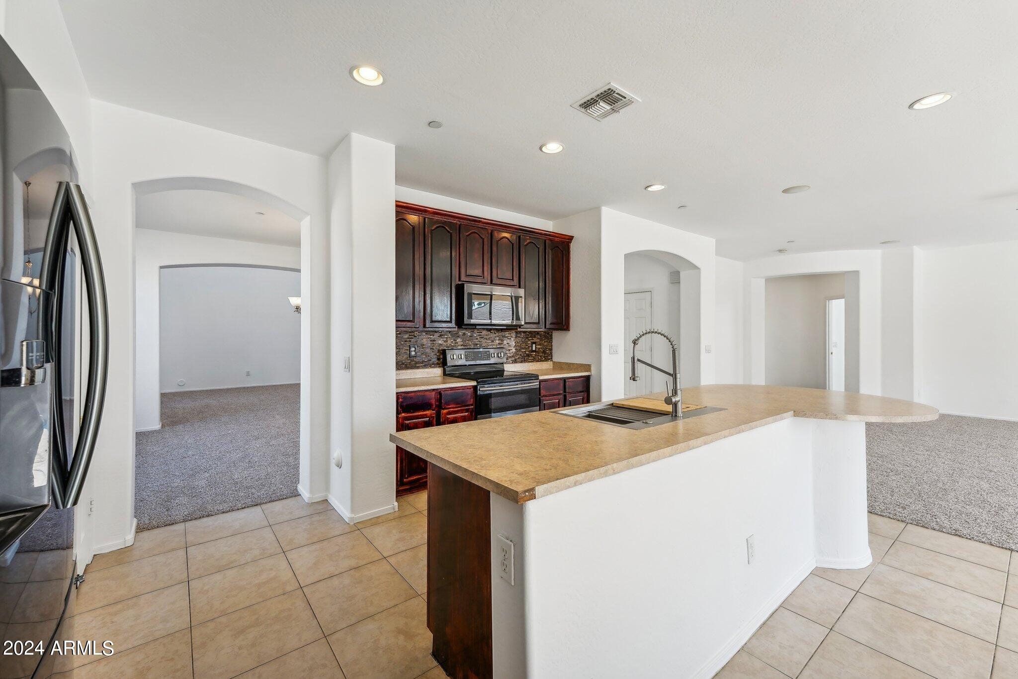 5213 W PEDRO Lane