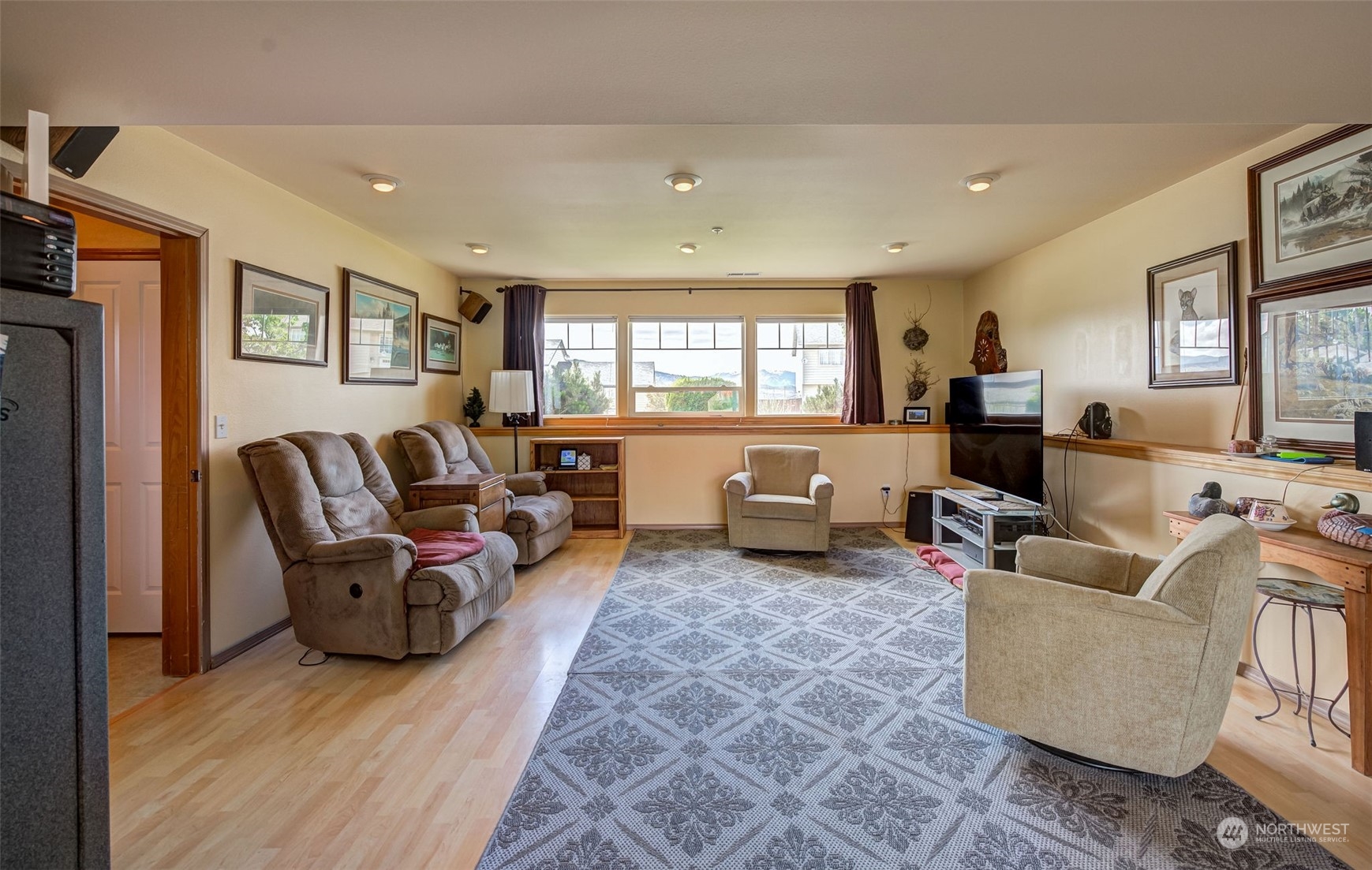 2409 Harvester Loop