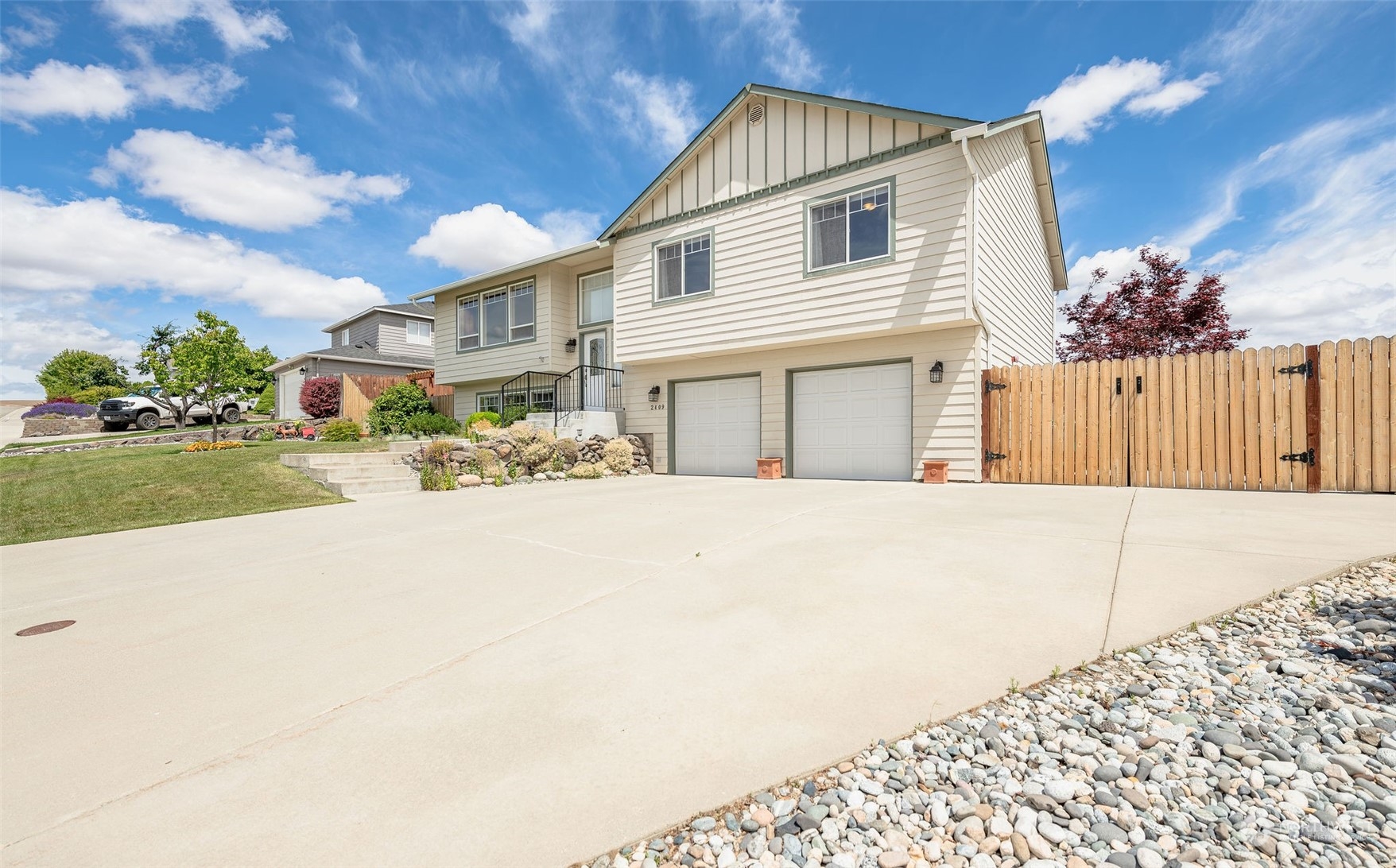 2409 Harvester Loop