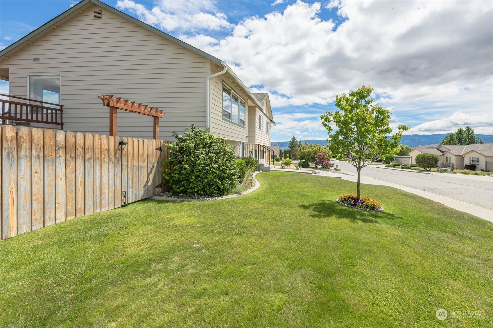 2409 Harvester Loop