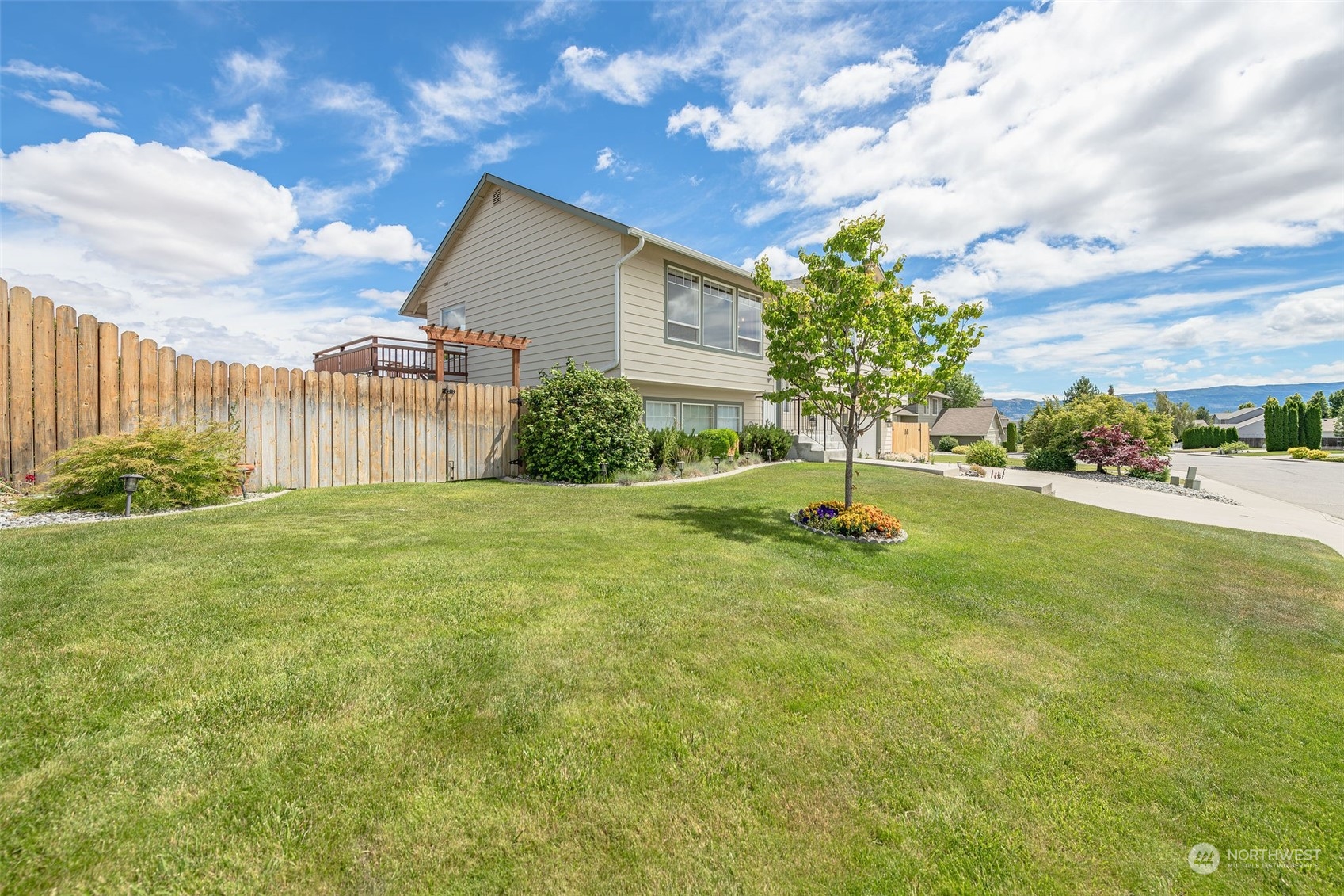 2409 Harvester Loop
