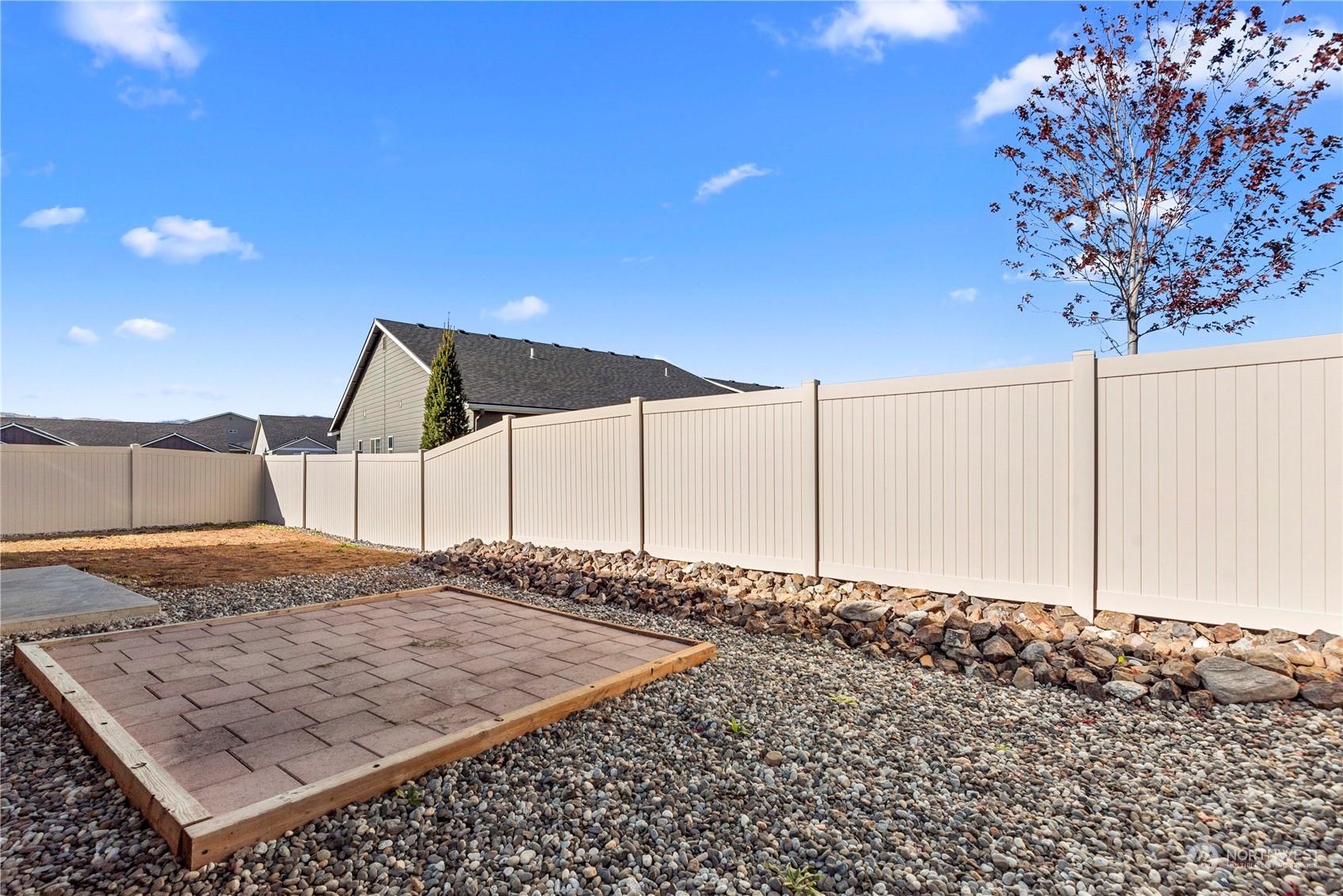 2239 3rd Street SE