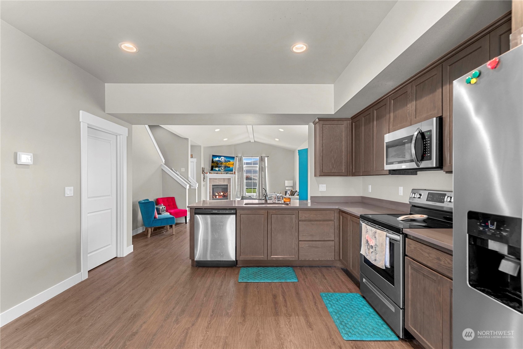 2239 3rd Street SE
