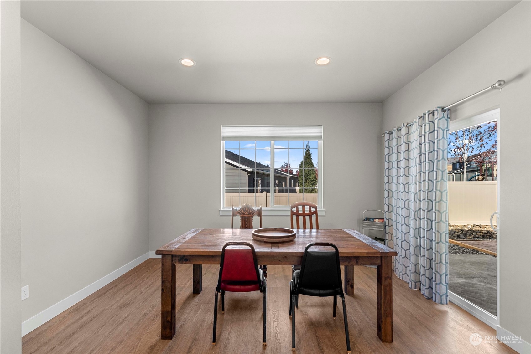 2239 3rd Street SE