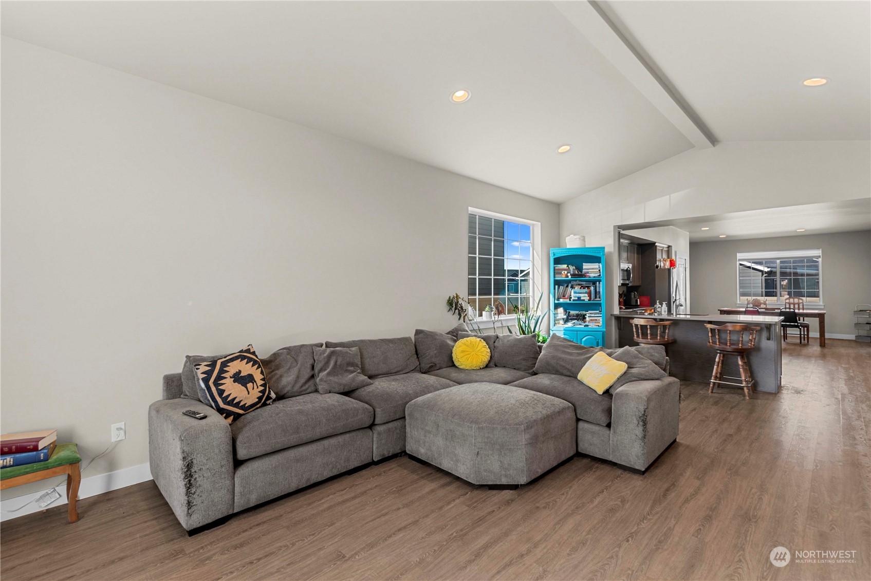 2239 3rd Street SE