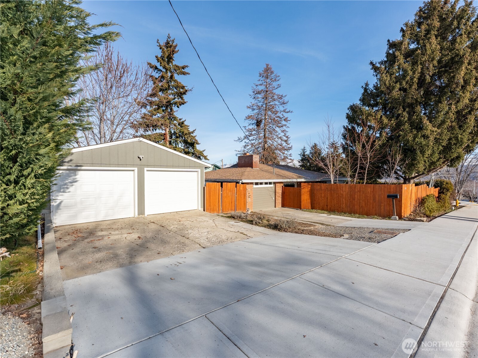 2002 Maple Street