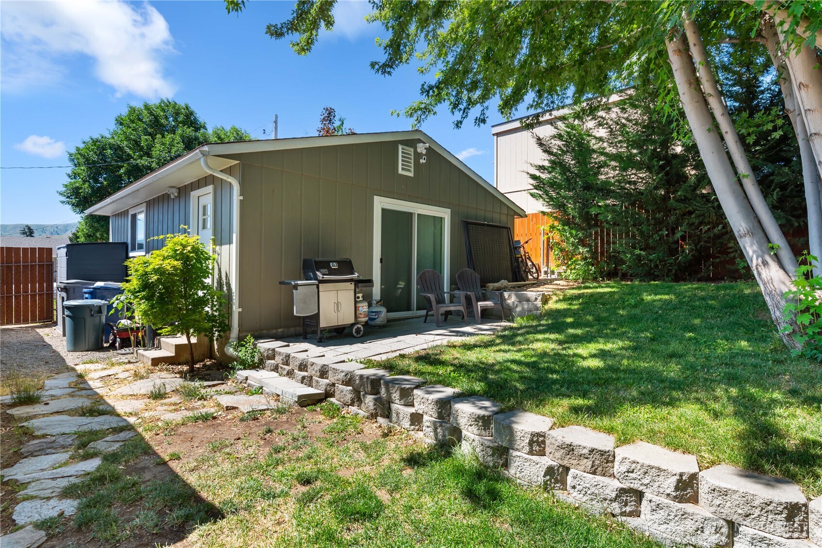 2002 Maple Street