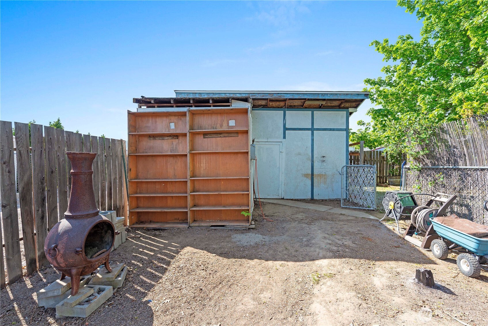 1205 Malaga Avenue