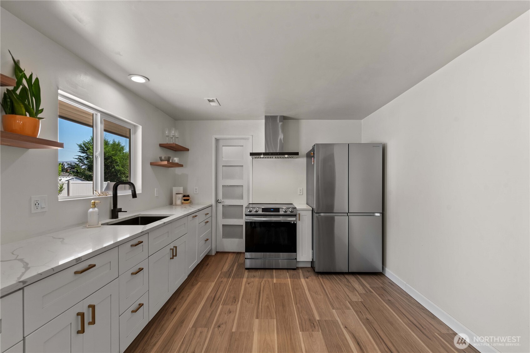 1248 Dakota Street