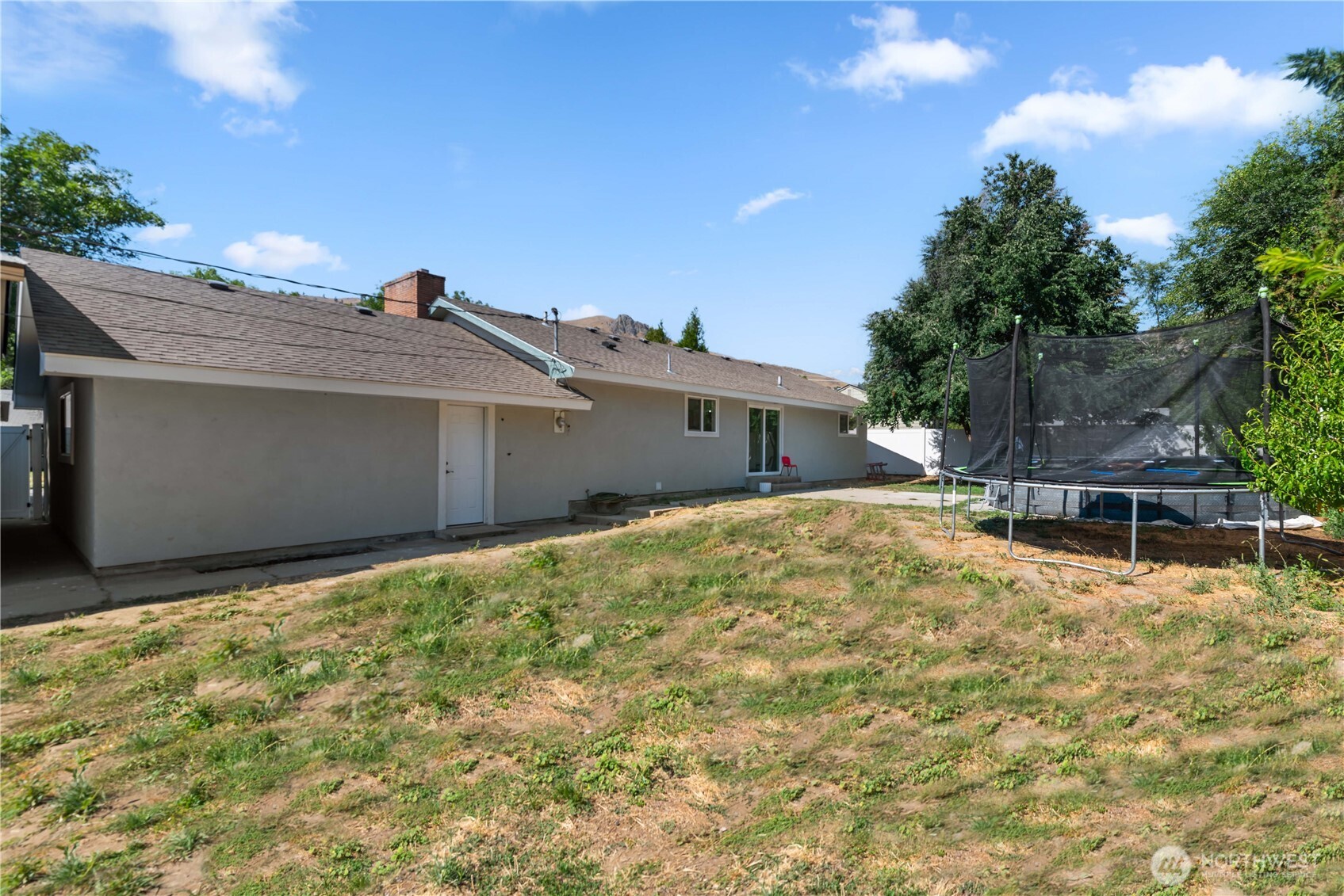 1248 Dakota Street
